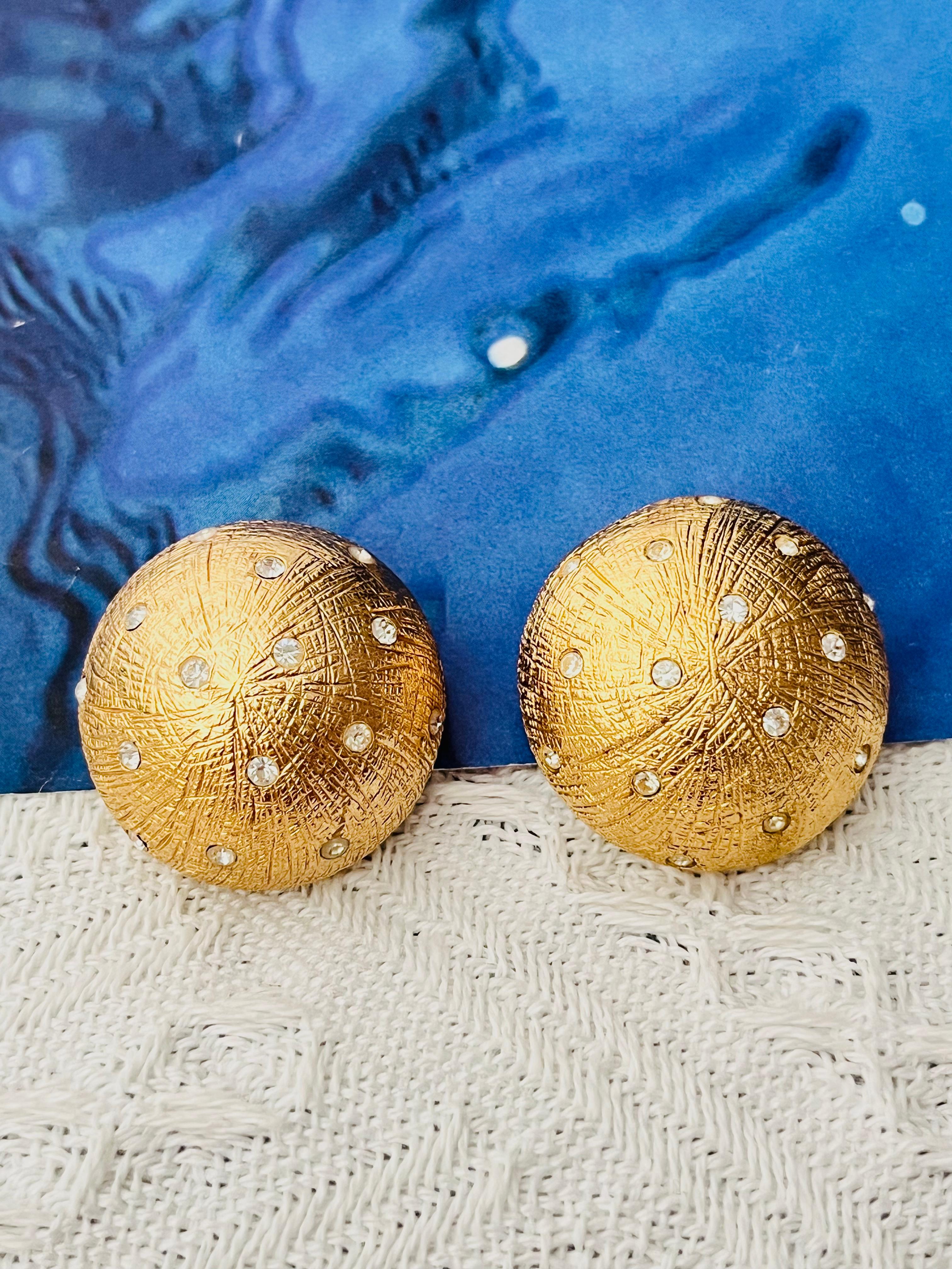 Christian Dior Años 80 Vintage Pendientes Cúpula Grandes Cristales Redondos Estrellas Texturizados en Bueno estado para la venta en Wokingham, England