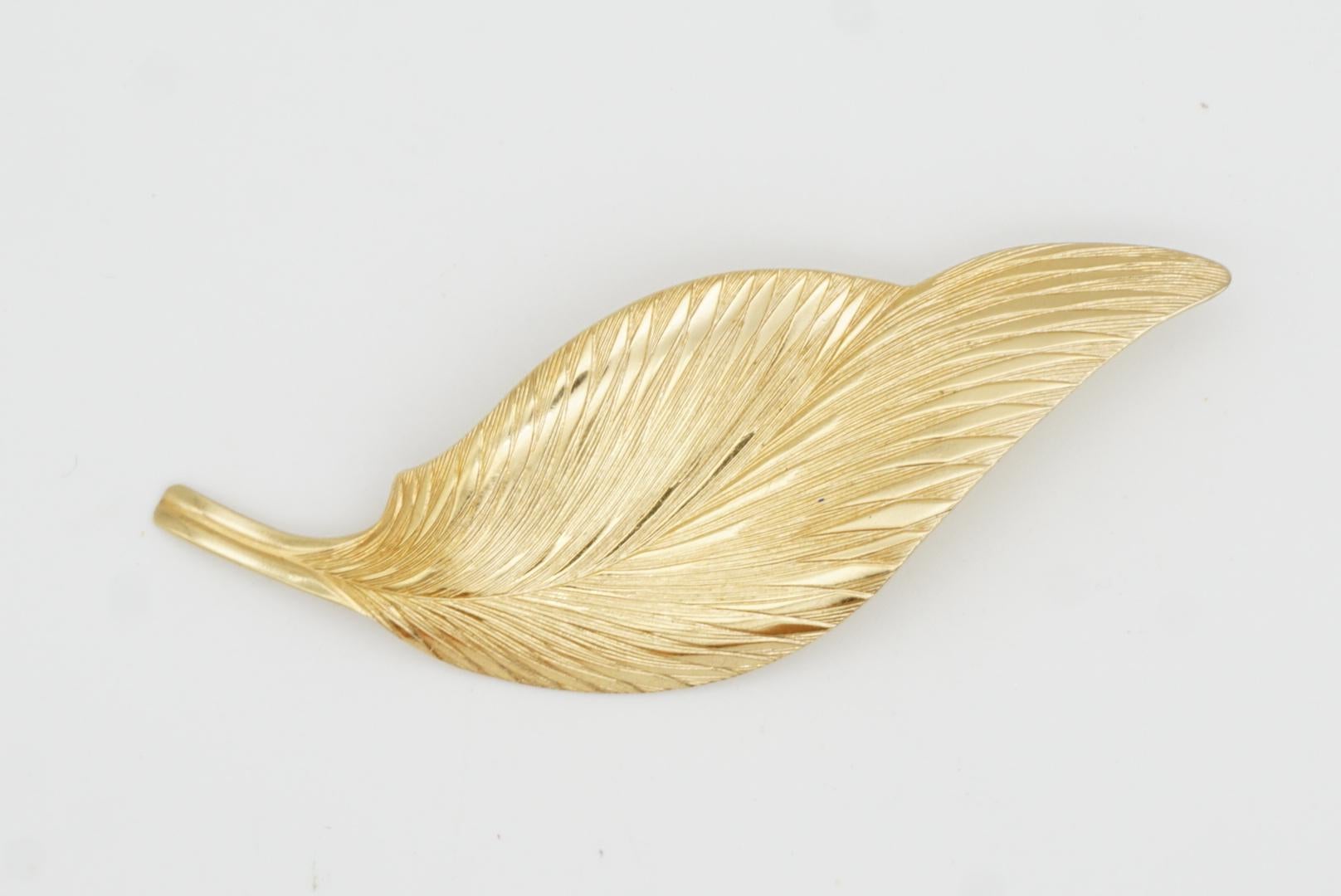 Christian Dior 1980 Vintage Texturé Long Vivid Twist Swirl Wave Leaf Brooch en vente 3
