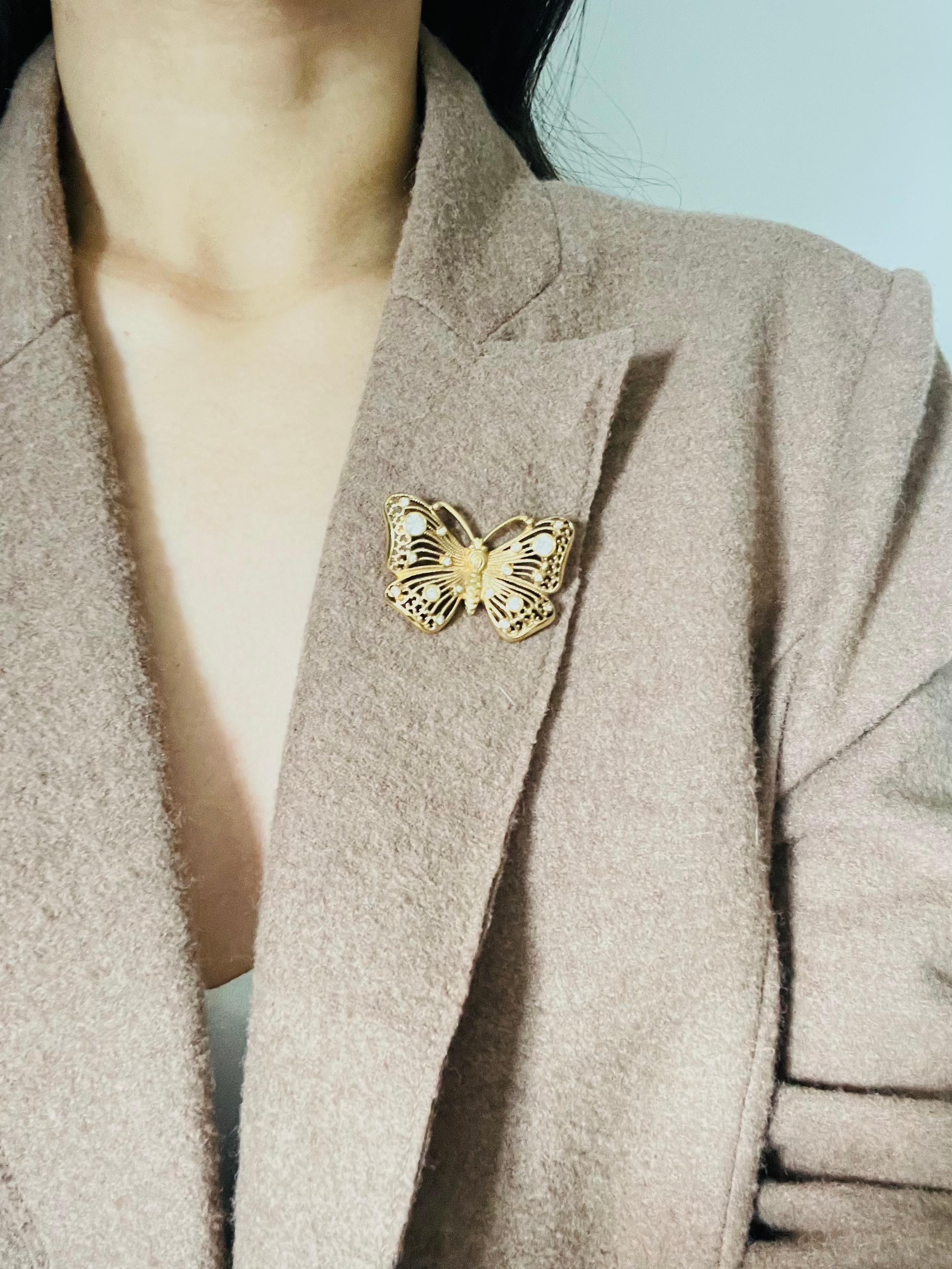 Christian Dior 1980s Vintage Vivid Butterfly Crystals Openwork Filigree Brooch 3