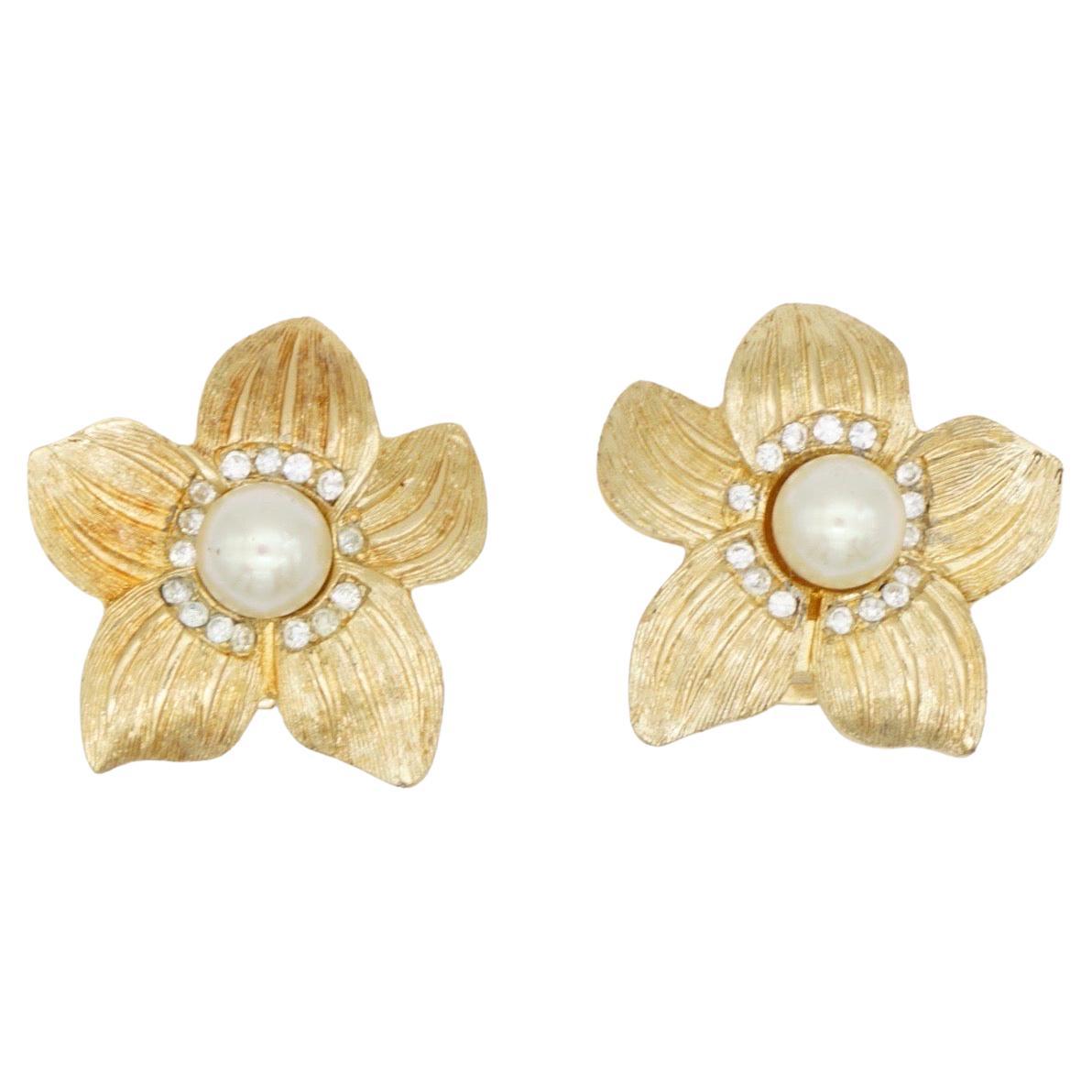 Christian Dior Años 80 Vintage Flor Ondulada Cristales Perla Blanca Elegantes Pendientes