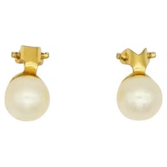 Christian Dior 1980s Vintage White Ball Pearl Round Circle Gold Clip Earrings