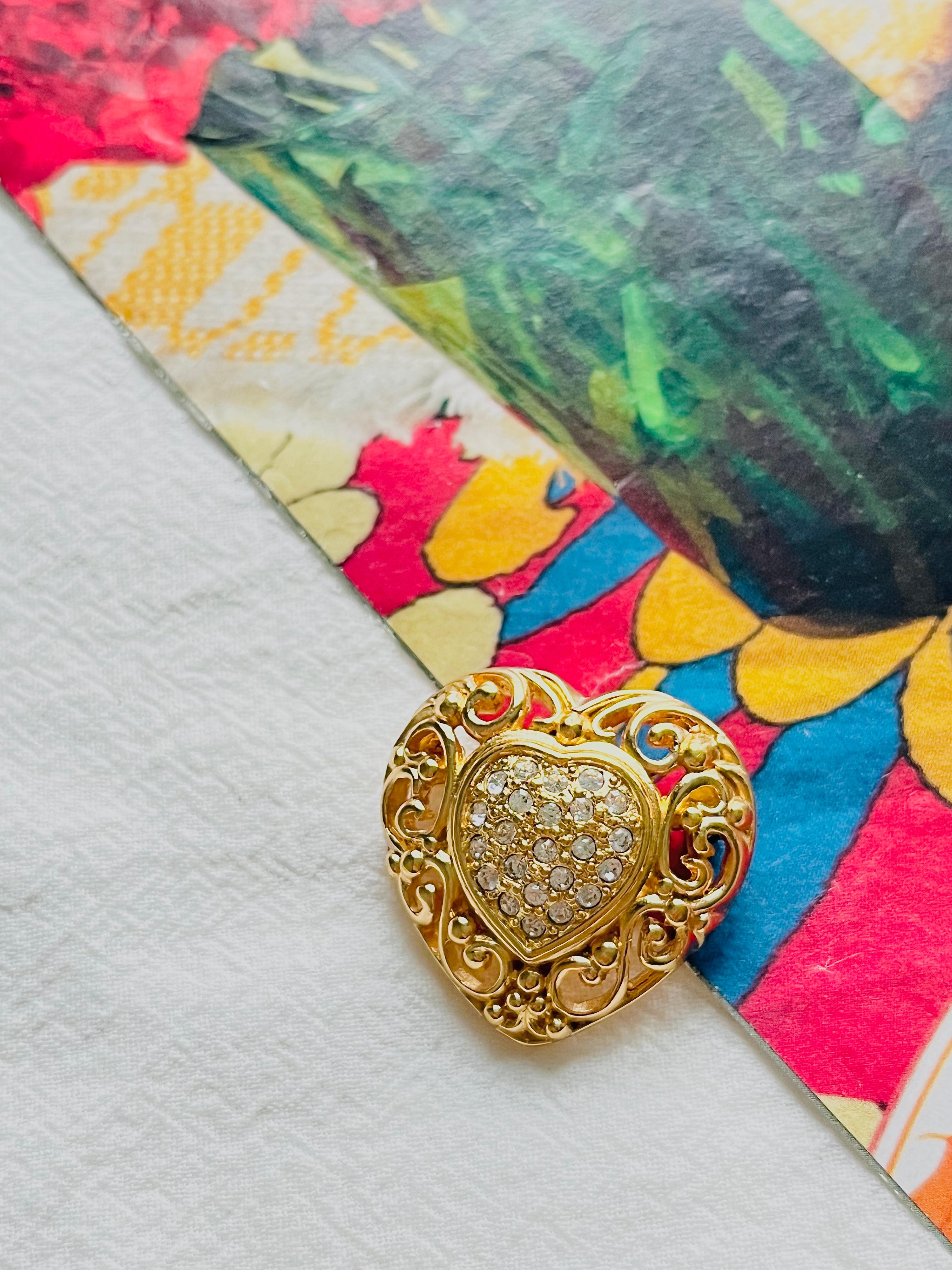 Christian Dior 1980s Vintage White Crystals Heart Love Openwork Carved Brooch In Excellent Condition In Wokingham, England