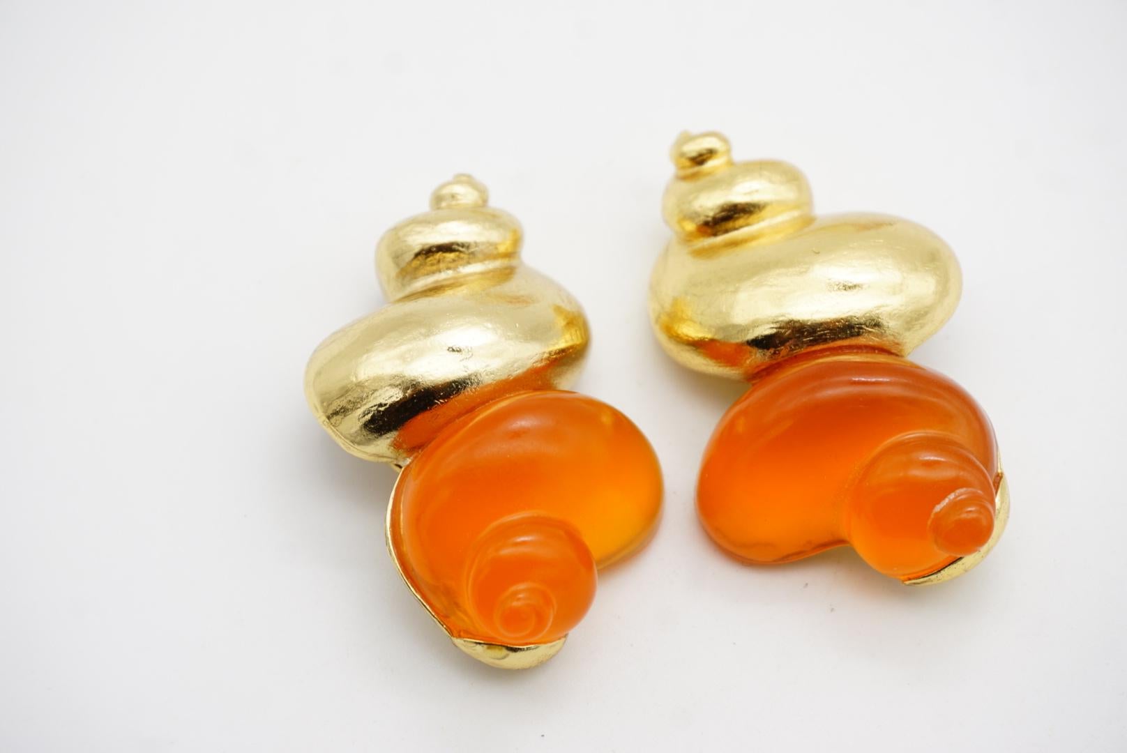 Christian Dior 1987 Robert Goossens for Christian Dior Orecchini a spilla con conchiglia arancione in vendita 7
