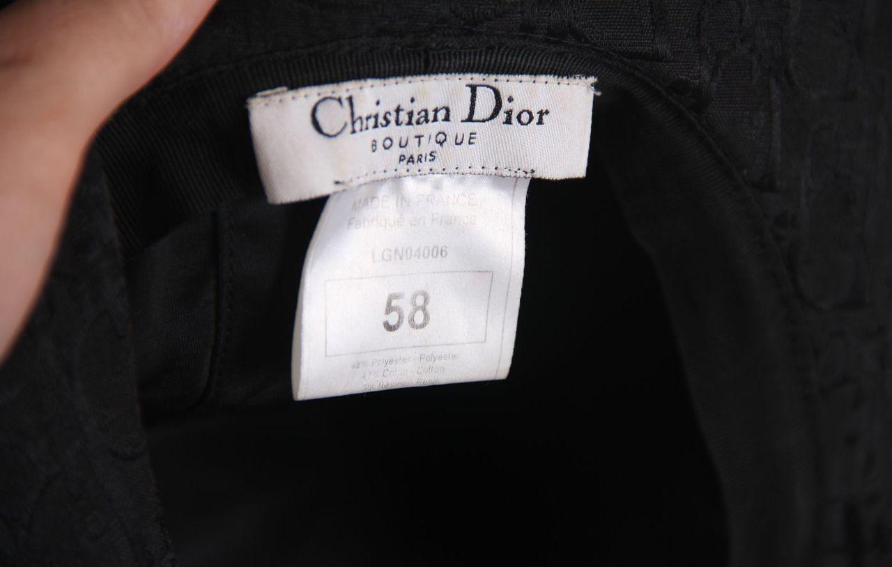 Christian Dior 2004 Vintage Trotter Embroidery black D bucket hat In Excellent Condition For Sale In Алматинский Почтамт, KZ