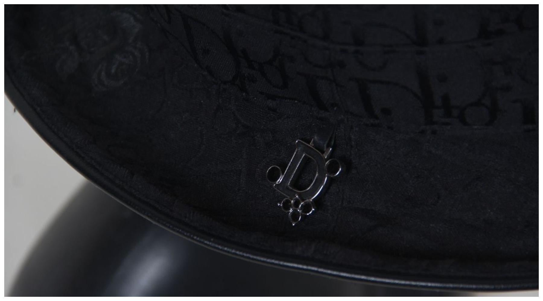 Christian Dior 2004 Vintage Trotter Embroidery black D bucket hat For Sale 1
