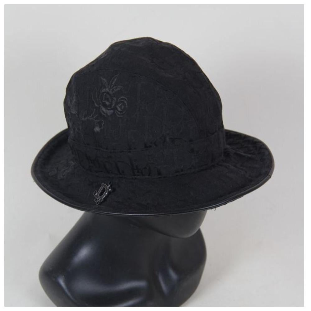Christian Dior 2004 Vintage Trotter Embroidery black D bucket hat For Sale 2
