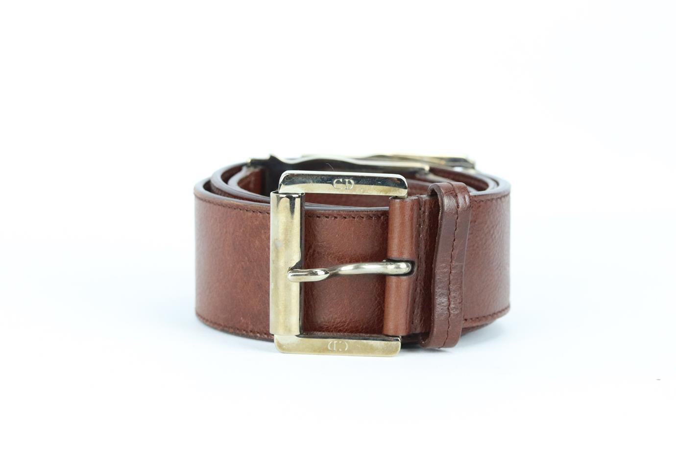 Christian Dior 2005 CD leather belt. Brown. Buckle fastening at front. 100% Leather. Does not come with dustbag or box. Size: 85 cm. Min. Length: 33 in. Max. Length: 35 in. Width: 1.5 in. Very good condition - Light signs of wear; see pictures.

