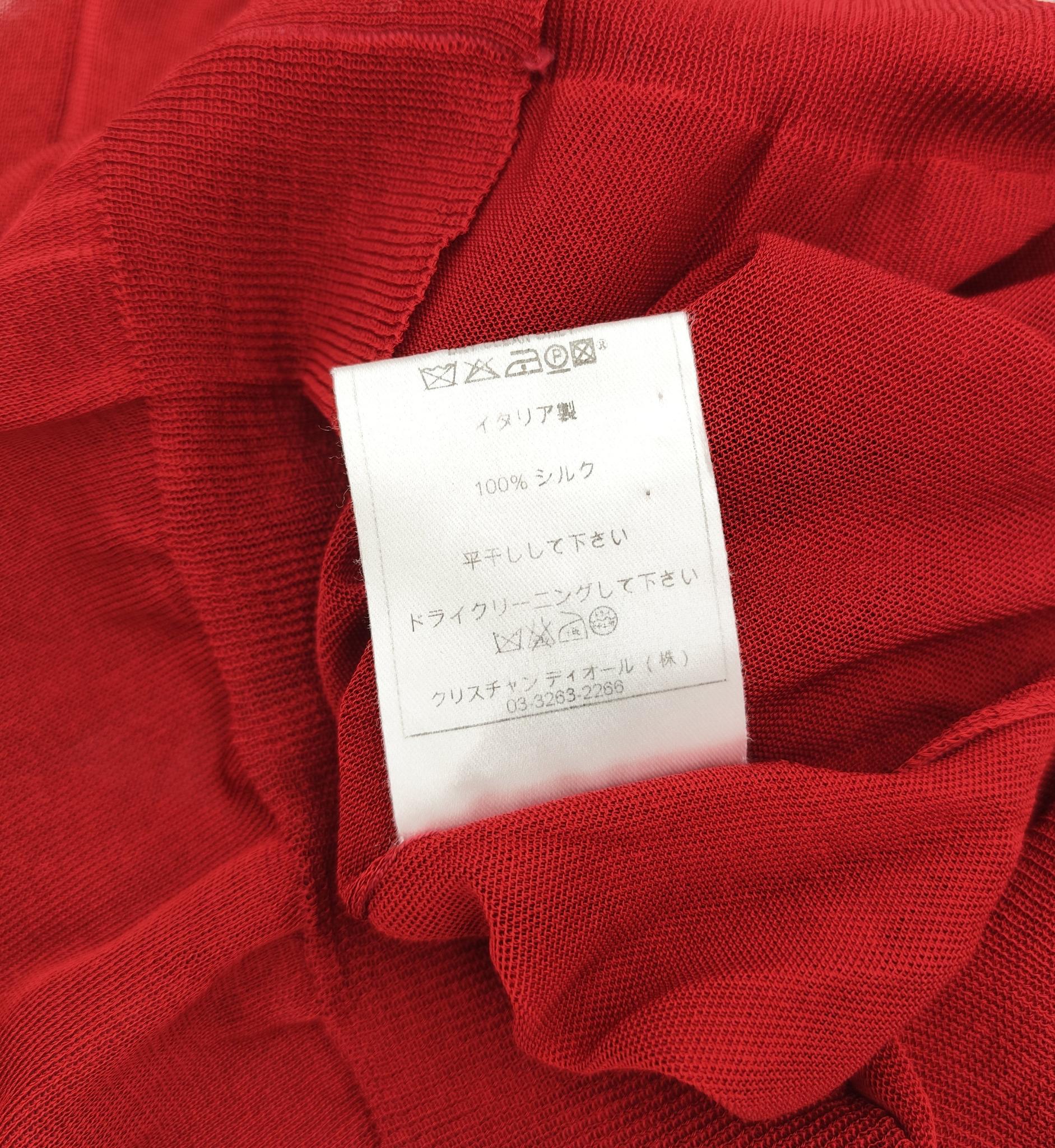 Ensemble top et pull en soie rouge Christian Dior 2006 en vente 15