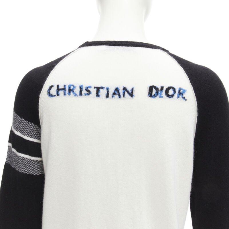 CHRISTIAN DIOR 2021 100% cashmere Heart Beat black white raglan top FR34 XS
Reference: AAWC/A00237
Brand: Dior
Designer: Maria Grazia Chiuri
Collection: 2021 Heart Beat
Material: 100% Cashmere
Color: White, Multicolour
Pattern: Heart
Extra Details: