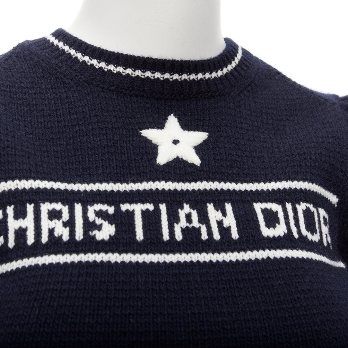 CHRISTIAN DIOR 2022 100% cashmere navy white puff sleeve crew crop sweater FR34 XXS
Reference: AAWC/A00829
Brand: Dior
Designer: Maria Grazia Chiuri
Collection: 2022
Material: Wool, Cashmere
Color: Navy, White
Pattern: Solid
Closure: Slip On
Made