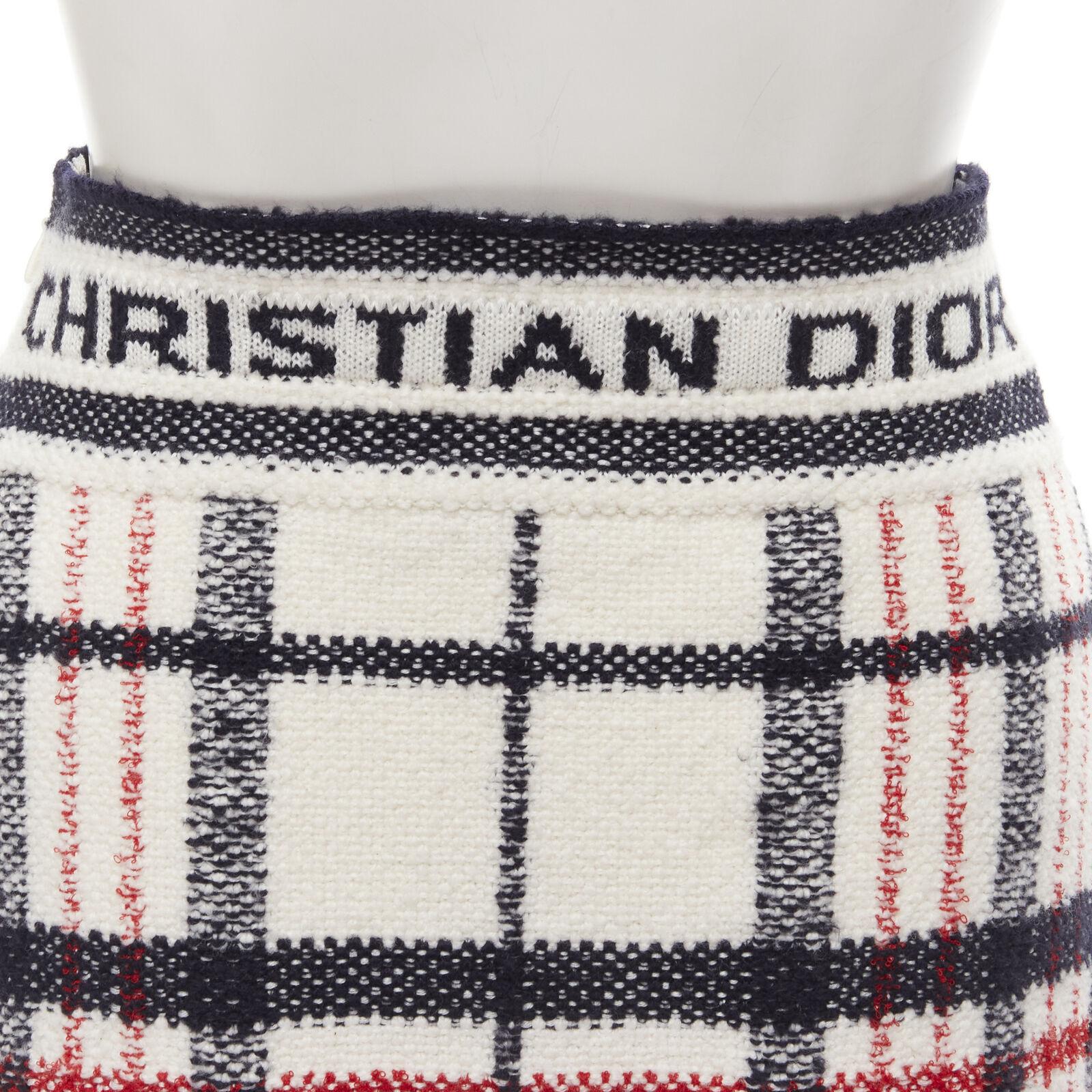 CHRISTIAN DIOR 2022 CD logo red plaid checked boucle preppy mini skirt FR34 XS
Reference: AAWC/A00365
Brand: Christian Dior
Designer: Maria Grazia Chiuri
Collection: 2022
Material: Cotton, Virgin Wool
Color: Multicolour
Pattern: Plaid
Closure: