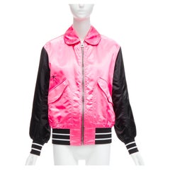 Christian Dior 2022 Dior Vibe, bomber in raso rosa nero con logo dell'ape CD S