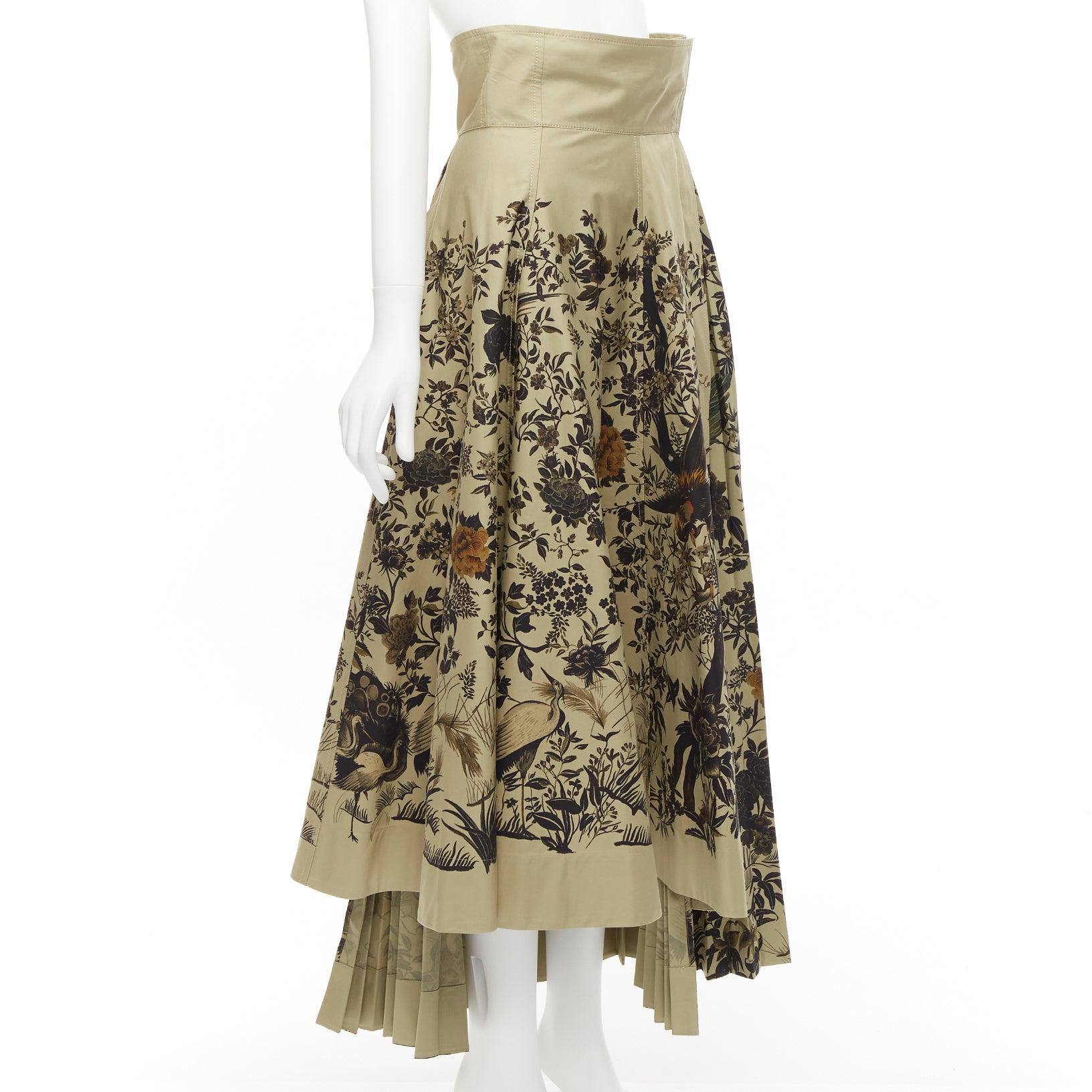 CHRISTIAN DIOR 2022 Jardin D'Hiver Runway khaki bird floral skirt FR36 S
Reference: AAWC/A00601
Brand: Dior
Designer: Maria Grazia Chiuri
Collection: 2022 Jardin dhiver - Runway
Material: Cotton
Color: Khaki
Pattern: Floral
Closure: Hook & Bar
Extra