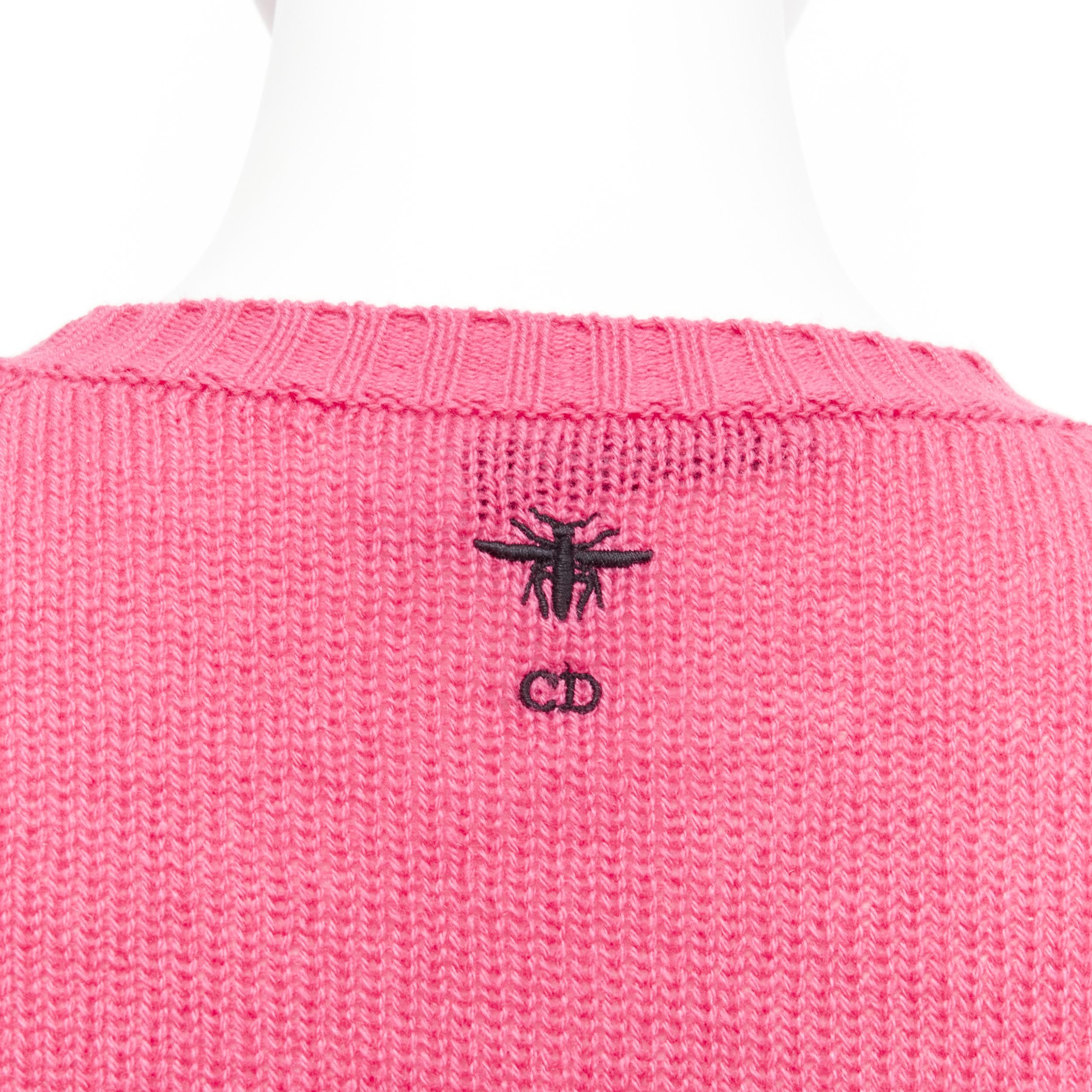 CHRISTIAN DIOR 2022 pink tree monkey tiger embroidery cropped sweater FR34 XS
Reference: AAWC/A00476
Brand: Christian Dior
Designer: Maria Grazia Chiuri
Collection: 2022
Material: Cashmere
Color: Pink, Multicolour
Pattern: Solid
Closure: