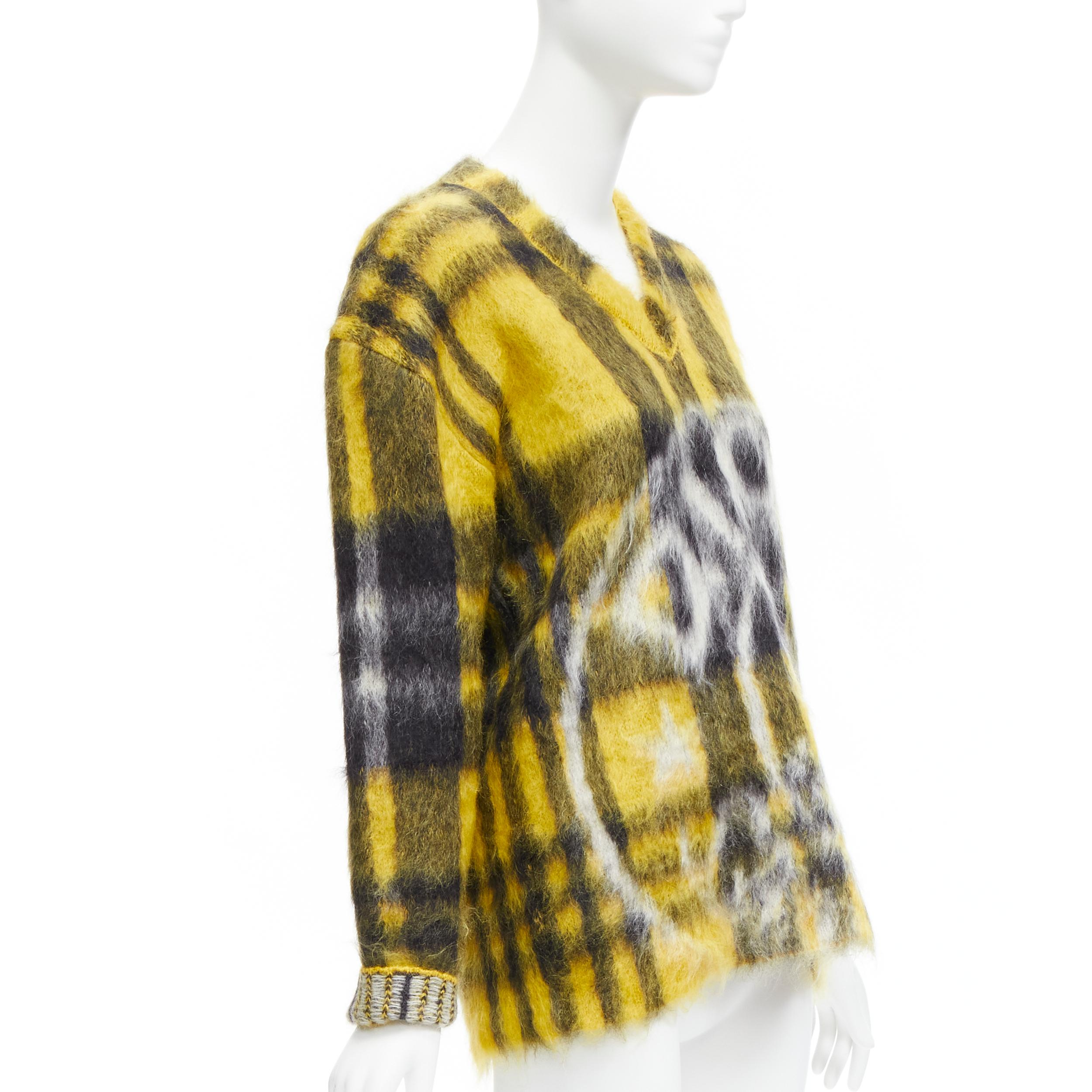 CHRISTIAN DIOR 2022 Runway stamp print plaid mohair blend fluffy sweater FR34  In Excellent Condition In Hong Kong, NT