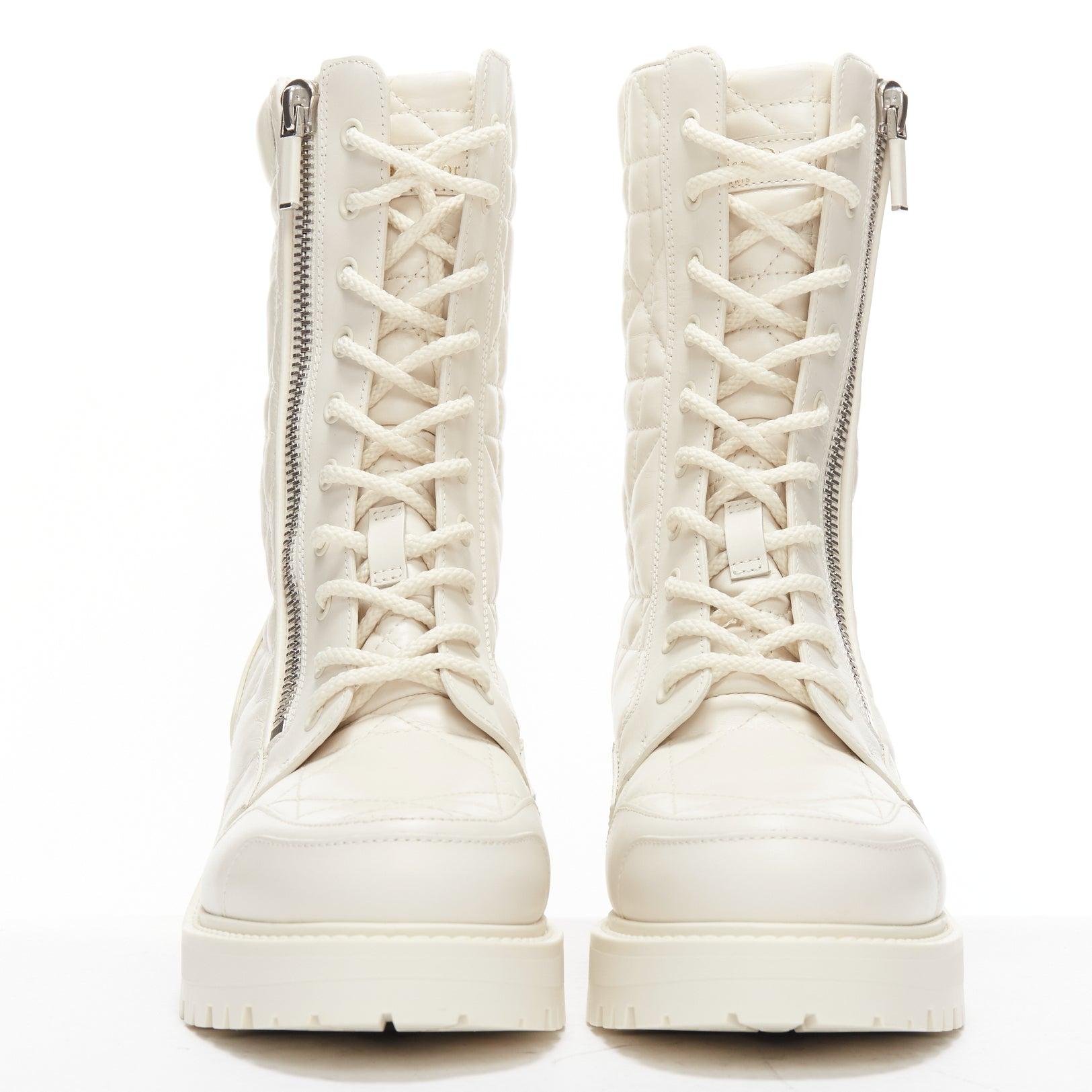 White CHRISTIAN DIOR 2023 D-Leader white Cannage quilted leather ankle boots EU38 For Sale