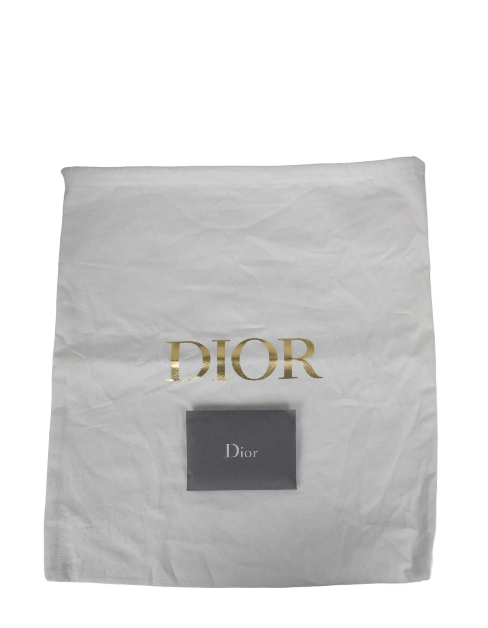 Christian Dior 2023 White/Gold Embroidered Canvas Medium Lady Dior For Sale 5
