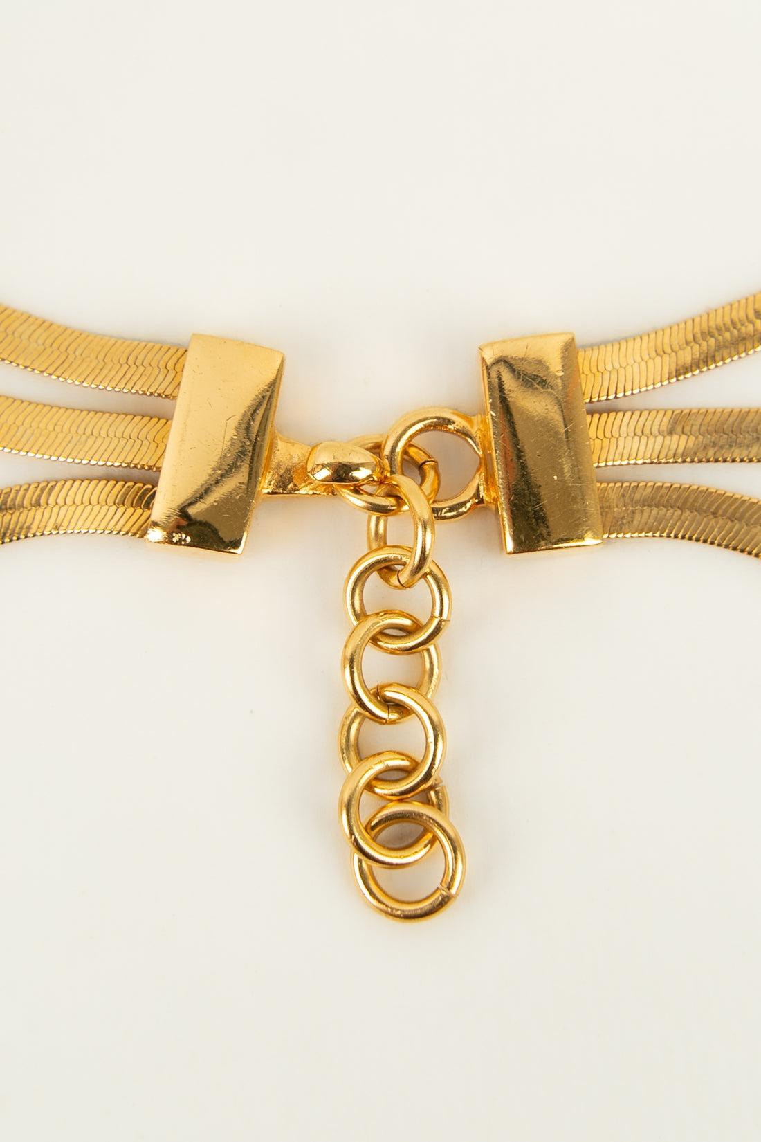 Christian Dior Halskette mit 3 Kettenreihen aus vergoldetem Metall im Angebot 3