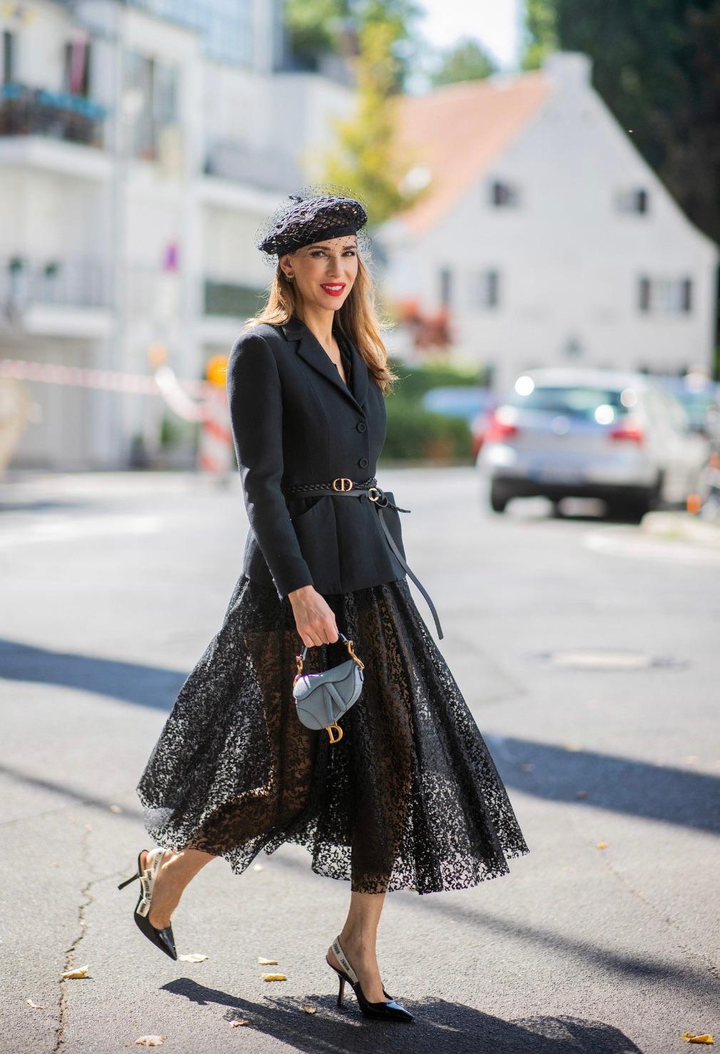 Christian Dior 30 Montaigne Schwarze einreihige Barjacke aus Wolle und Seide 10