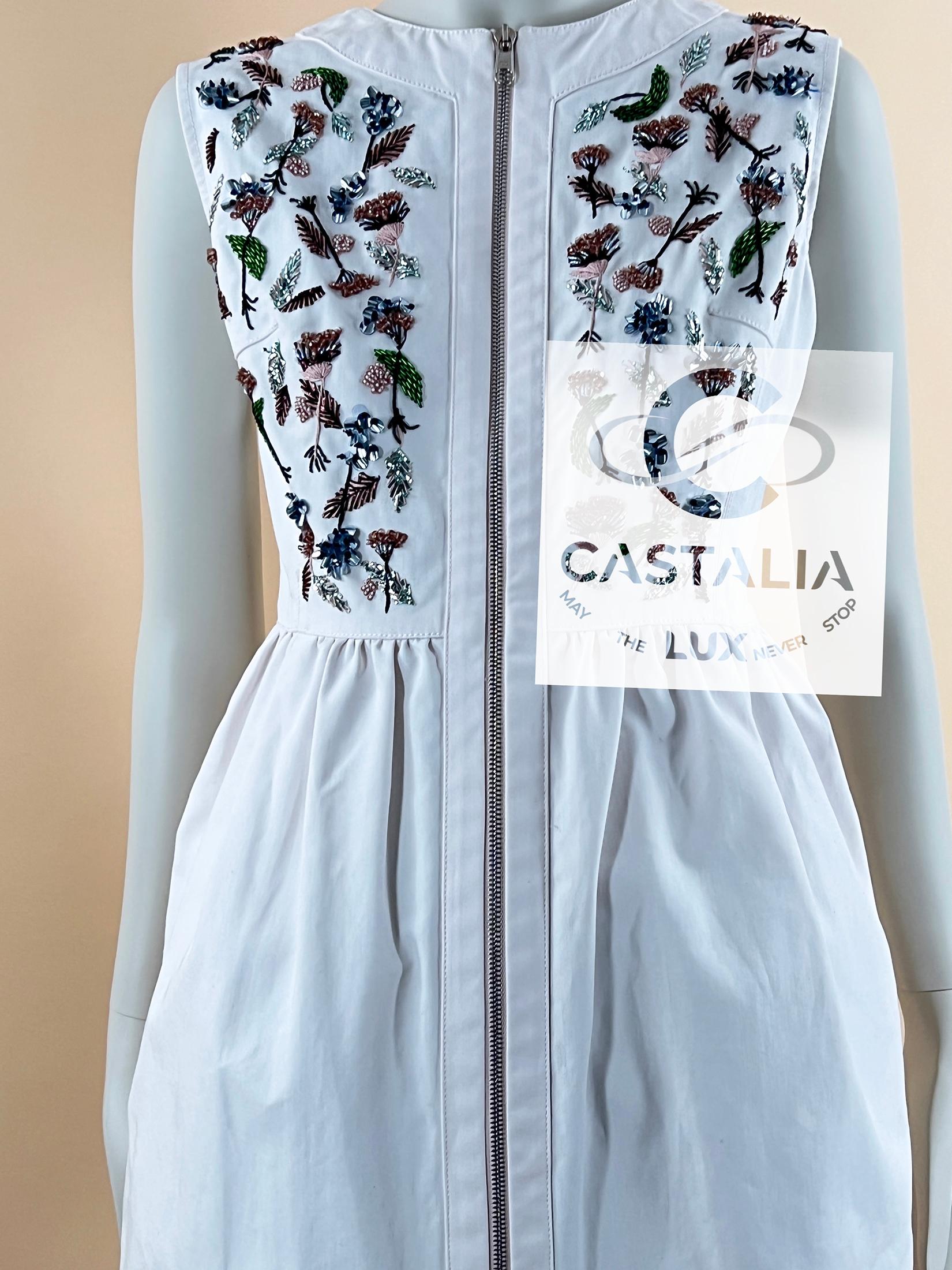 da uomo o donna Christian Dior: abito da cocktail con Jewell impreziosito a mano da 3.000 dollari in vendita