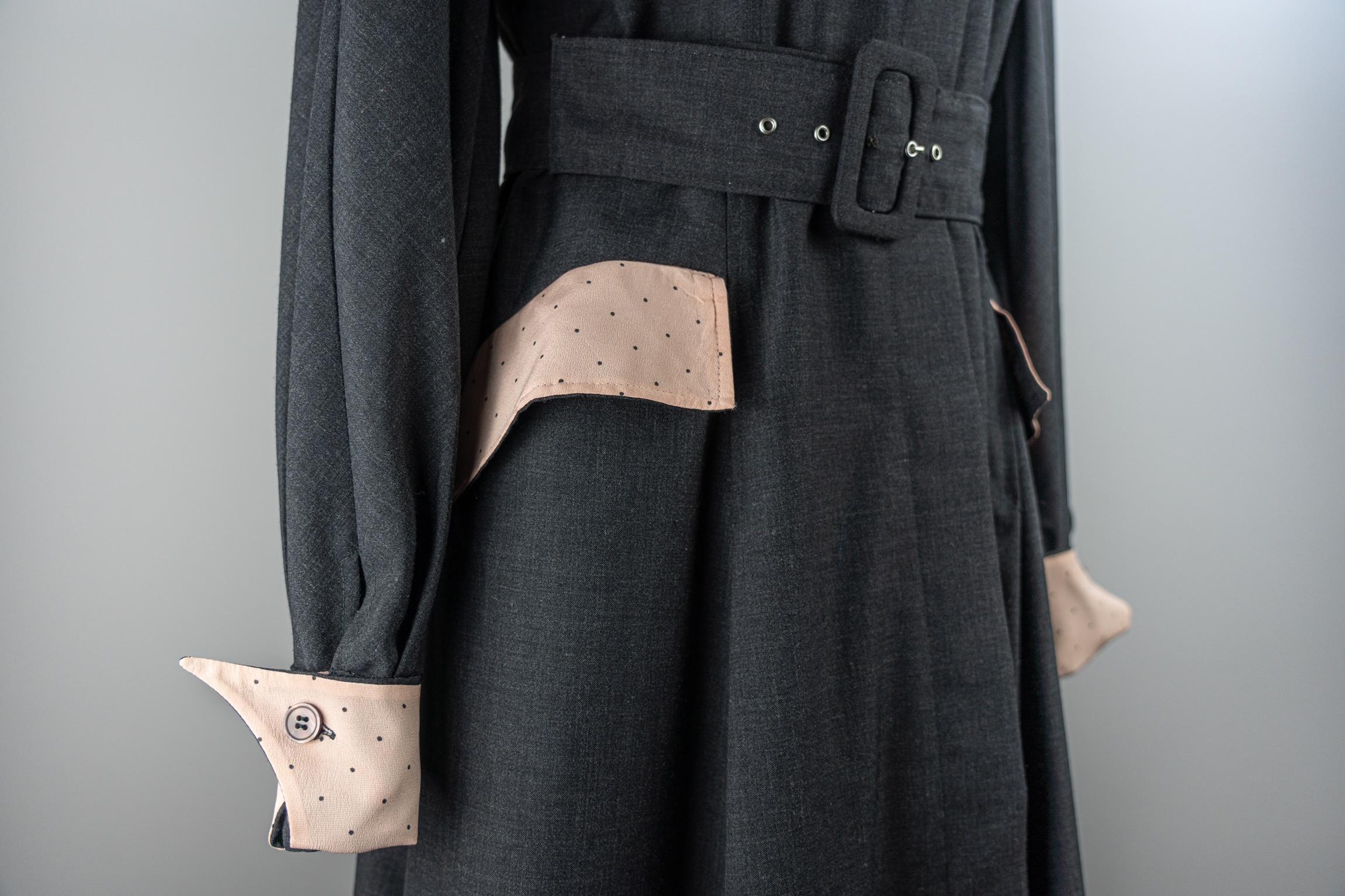 Christian Dior 70er Jahre Trenchcoatkleid im Zustand „Gut“ in Carnate, IT