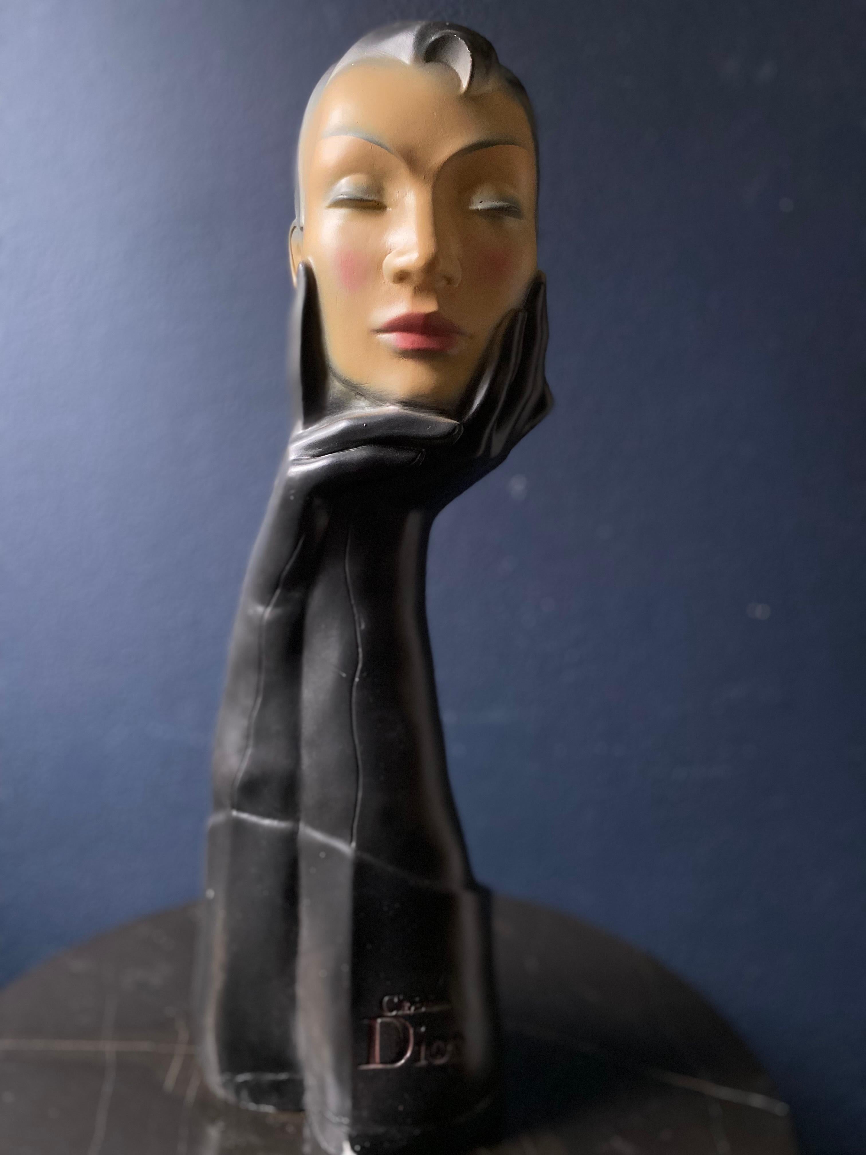 When Dior’s celebrated 'Corolle line', later to be know as the ‘New Look’, debuted in Paris in 1947, it brought back the style of the pre-war years. And his ensembles, like the iconic Bar Suit, would often feature matching gloves.

We love this
