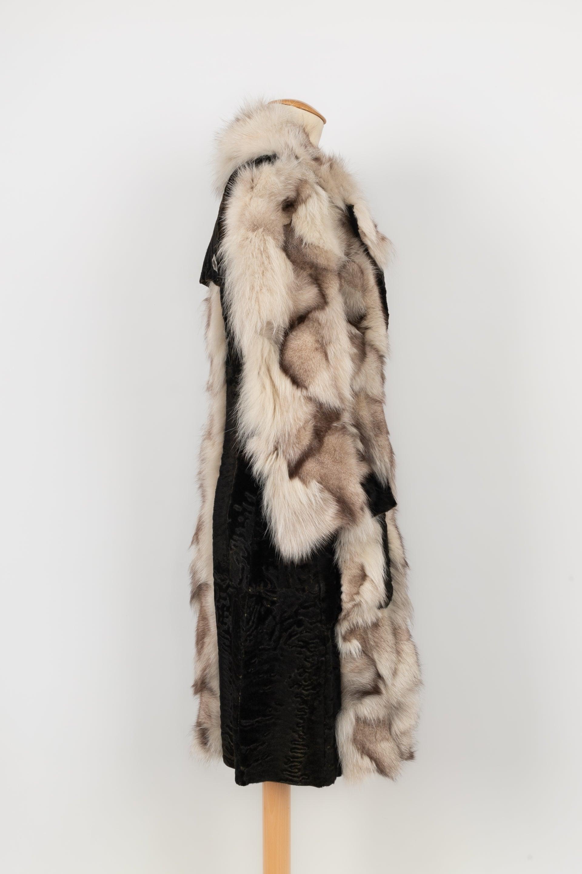 Christian Dior Astrakhan and Fox Patchwork Fur Coat Winter, 2006 In Excellent Condition For Sale In SAINT-OUEN-SUR-SEINE, FR