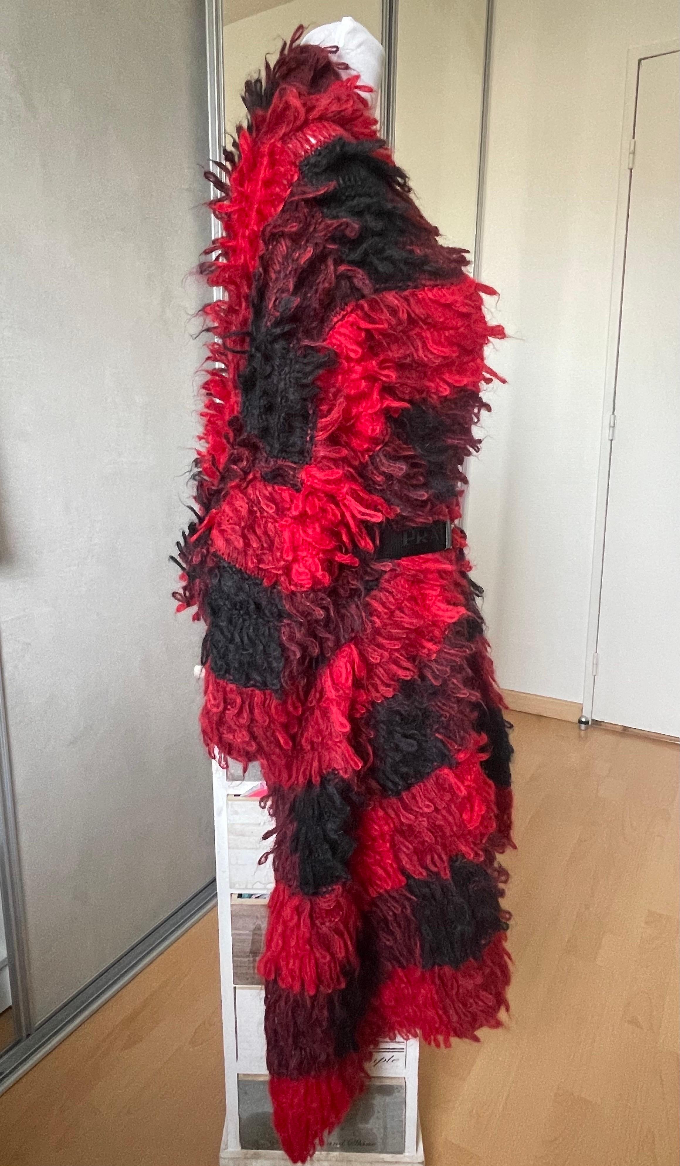 CHRISTIAN DIOR Asymmetrical coat en Excelente estado para la venta en CACHAN, FR