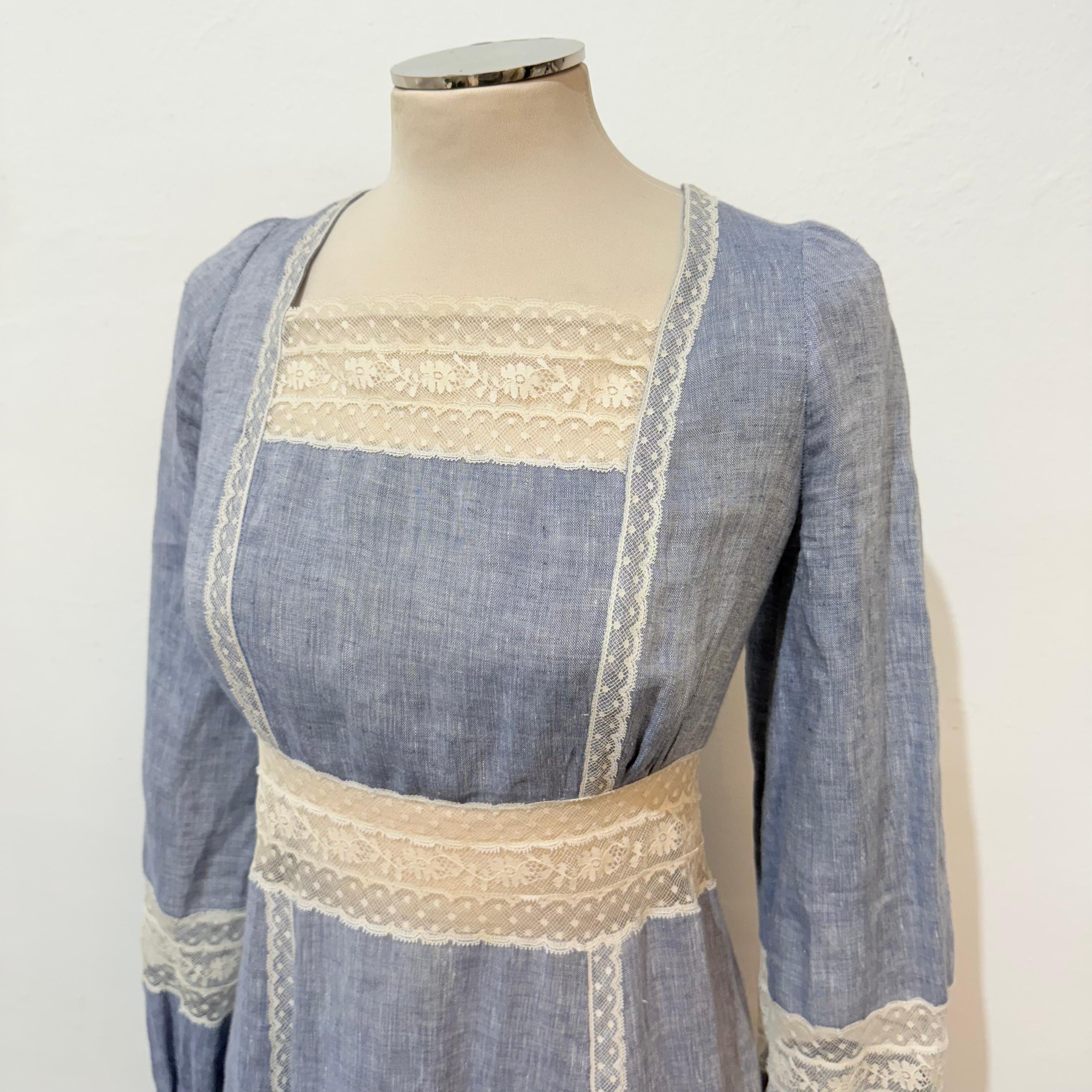 Christian Dior Azure Langes Spitzenkleid FR 38 / IT 42 (Grau) im Angebot