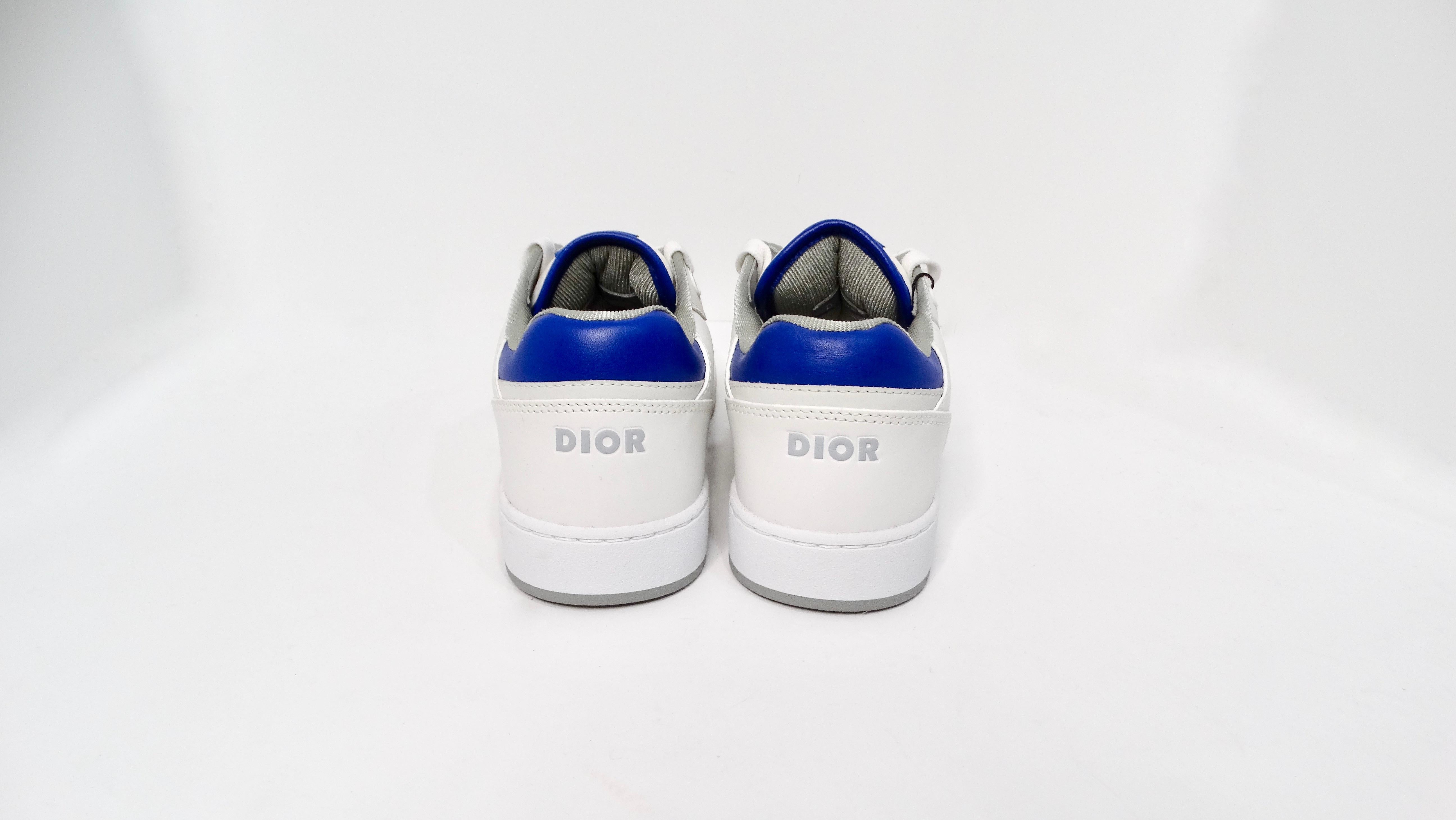 Baskets basses B27 Galaxy Oblique blanches et bleues de Christian Dior en vente 2