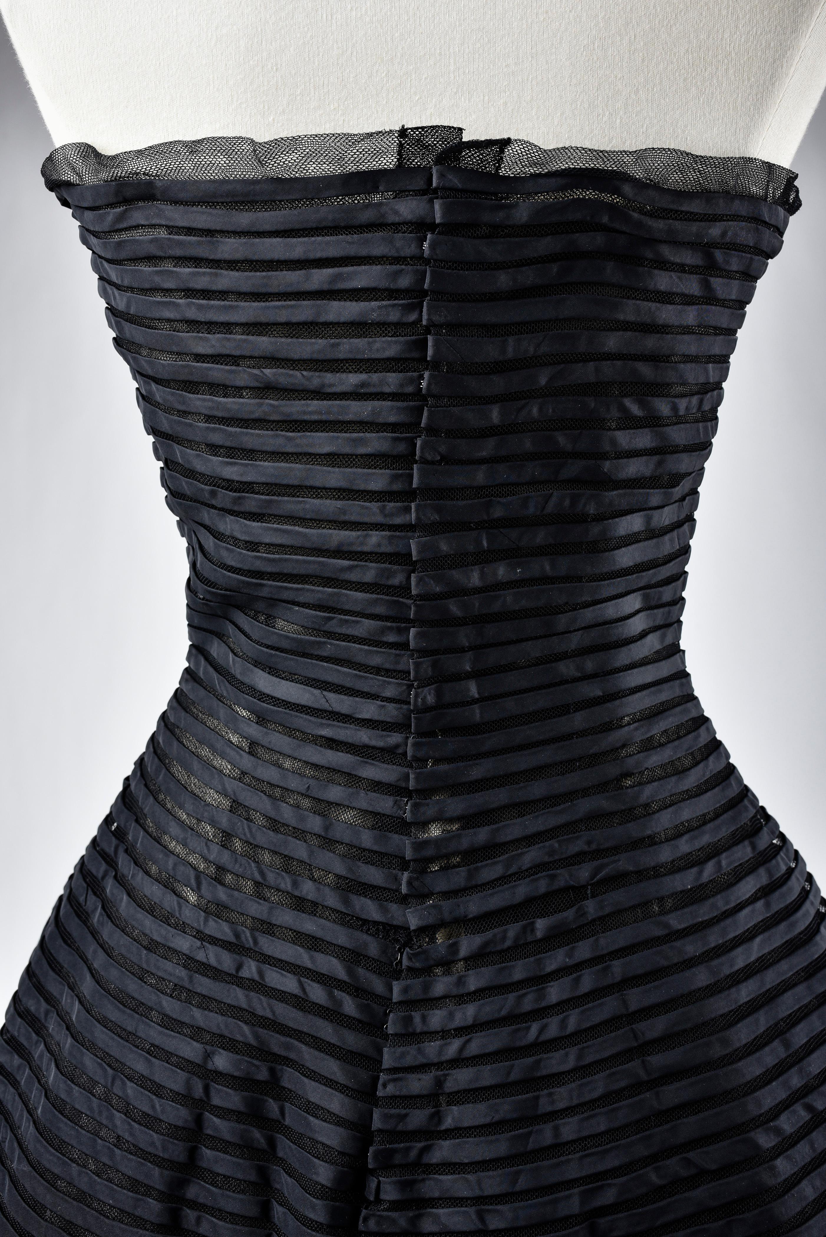 Christian Dior Ball Gown in black tulle & satin appliqué N° 363404 Circa 1955 6