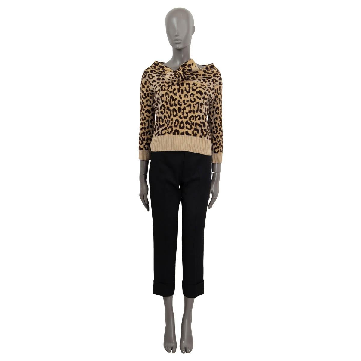 100% authentic Christian Dior bow embellished knit sweater in brown and camel cashmere (100%). Features a boat neck and 3/4 sleeves. Unlined. Has been worn and is in excellent condition.

Measurements
Tag Size	38
Size	S
Bust	90cm (35.1in) to 110cm