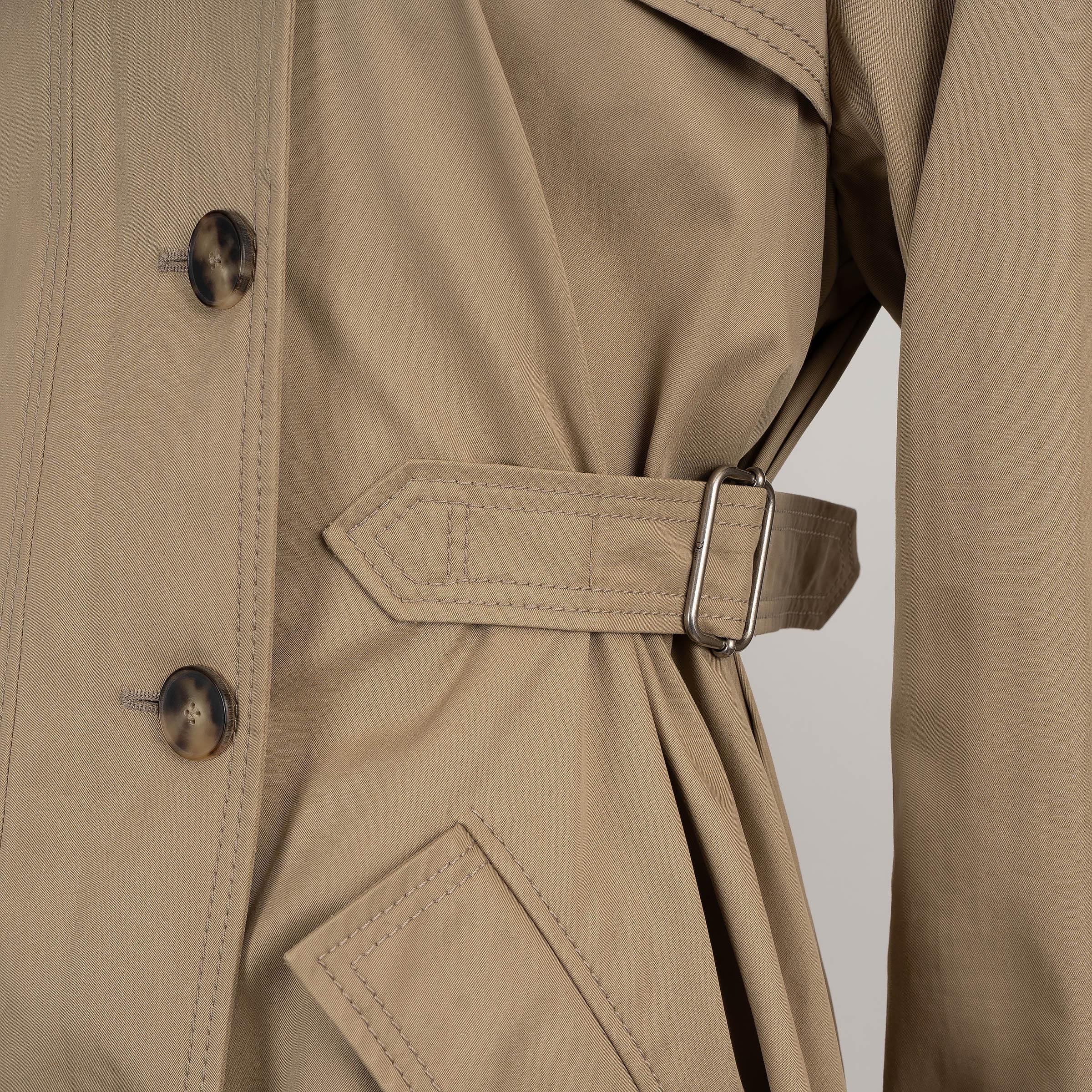 CHRISTIAN DIOR cotone beige 30 MONTAIGNE GABERDINE TRENCH Cappotto Giacca 38 S in vendita 1