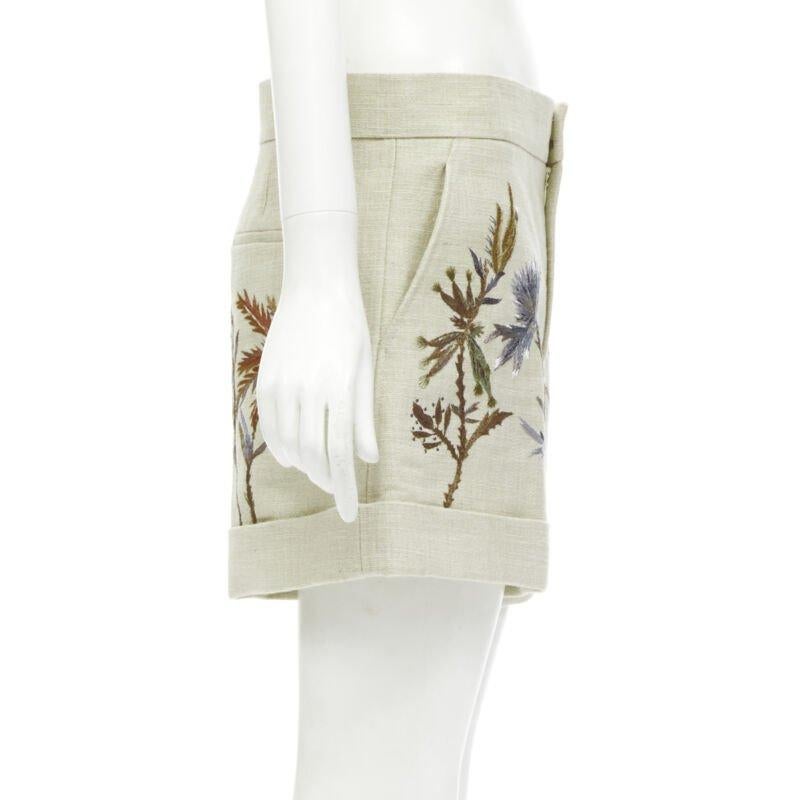 CHRISTIAN DIOR beige cotton linen Dandelion floral embroidery cuffed shorts FR38 In Excellent Condition For Sale In Hong Kong, NT