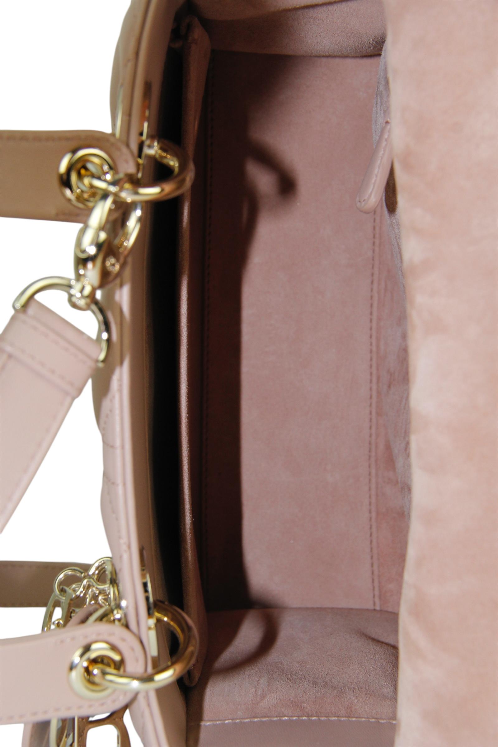 Christian Dior Borsa media trapuntata in pelle beige Cannage Dior in vendita 2