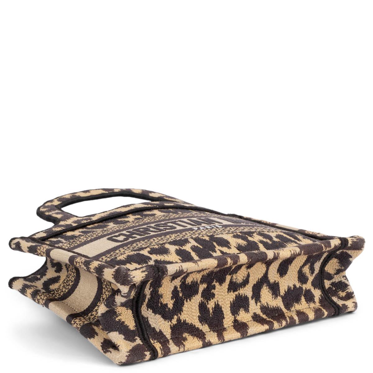 CHRISTIAN DIOR beige LEOPARD MIZZA MINI BOOK Tote Bag aus Segeltuch Damen im Angebot