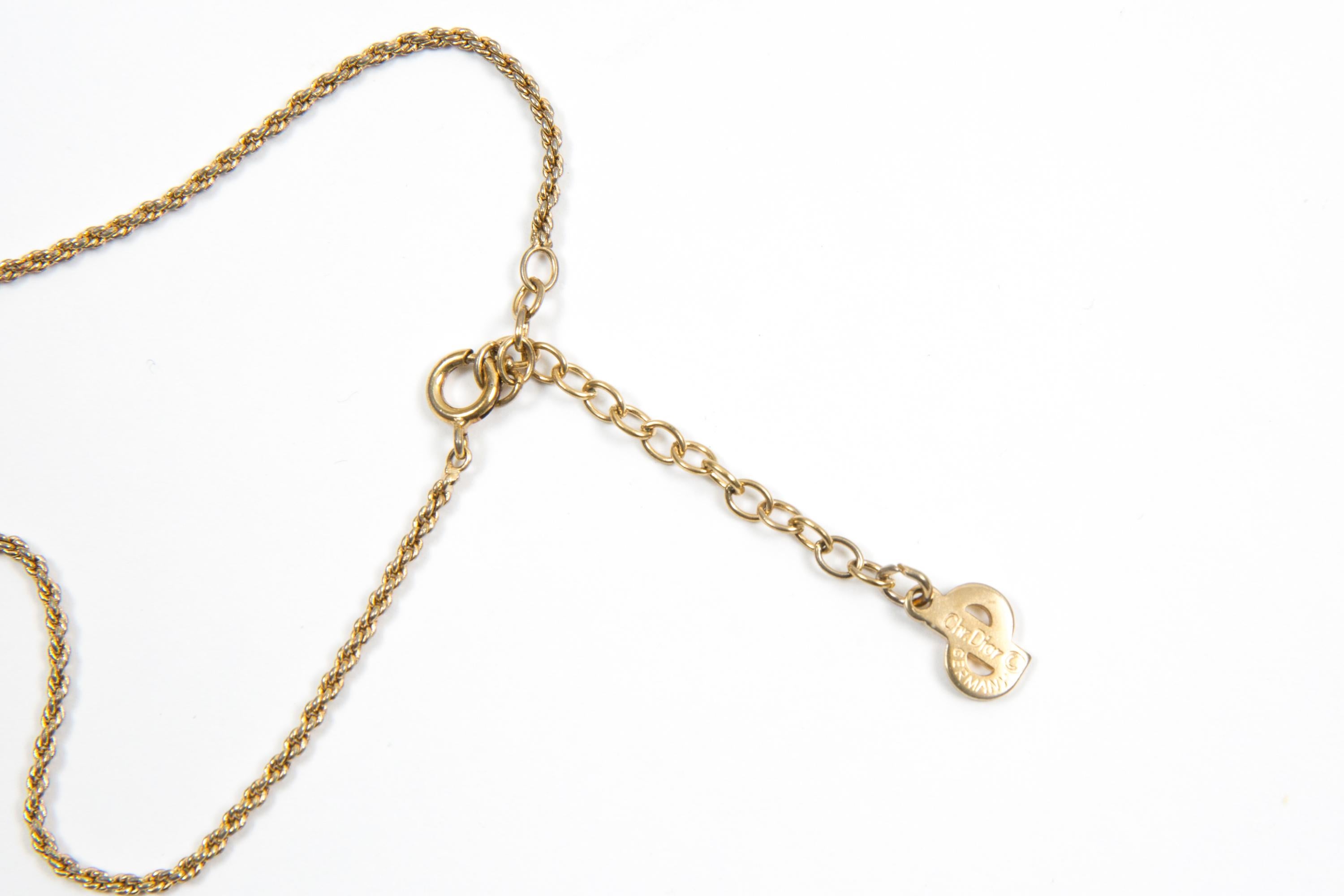 Collana Christian Dior nera e dorata In condizioni buone in vendita a Paris, FR