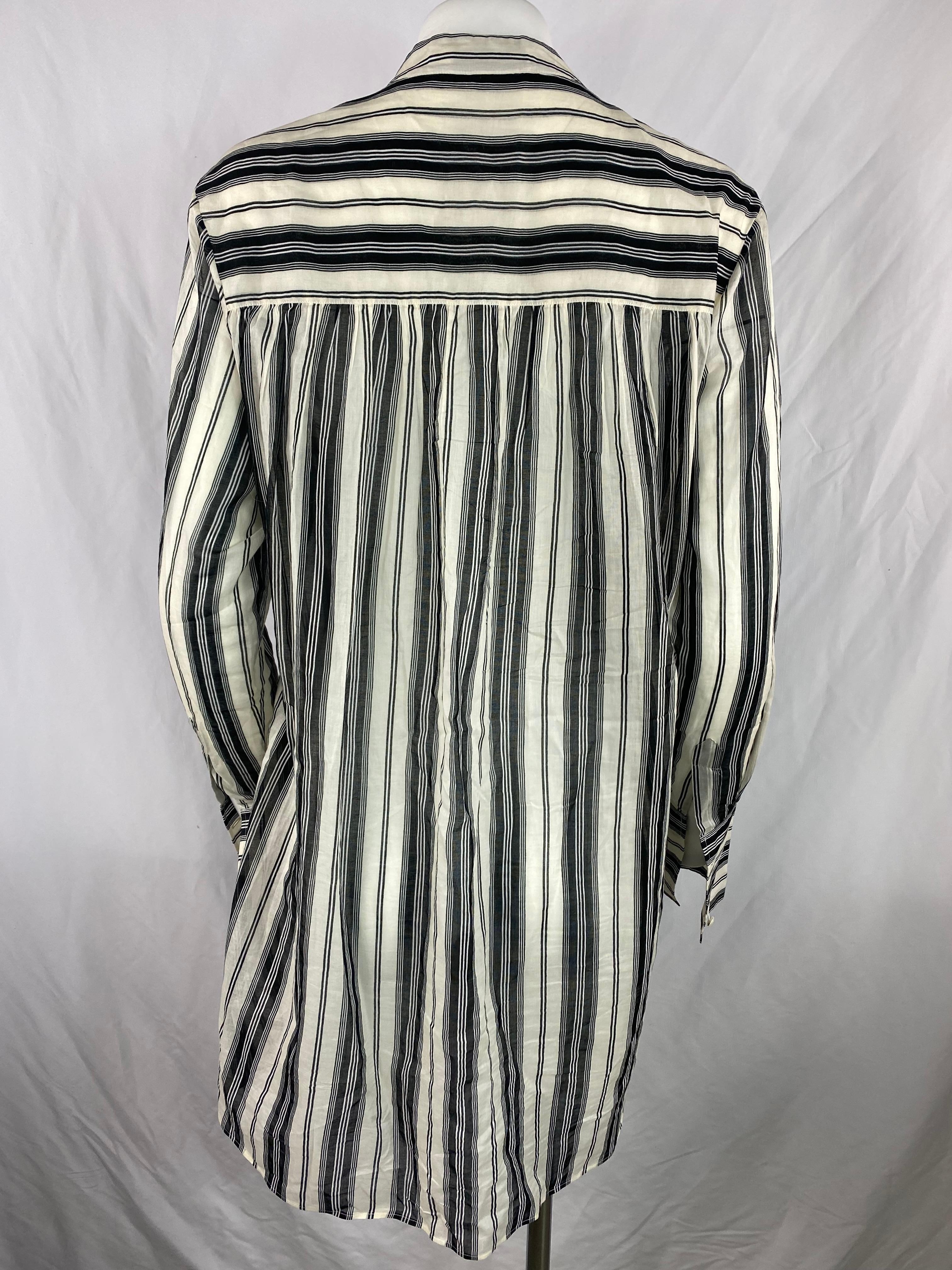 Christian Dior Black and White Blouse Tunic, Size 36 In Excellent Condition For Sale In Beverly Hills, CA