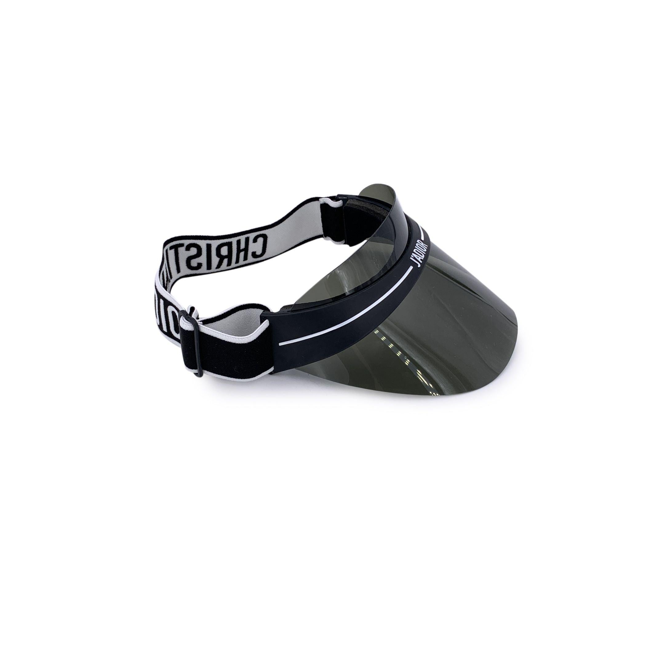 Nero Cappello con visiera regolabile Christian Dior DiorClub1 0H3 in bianco e nero in vendita