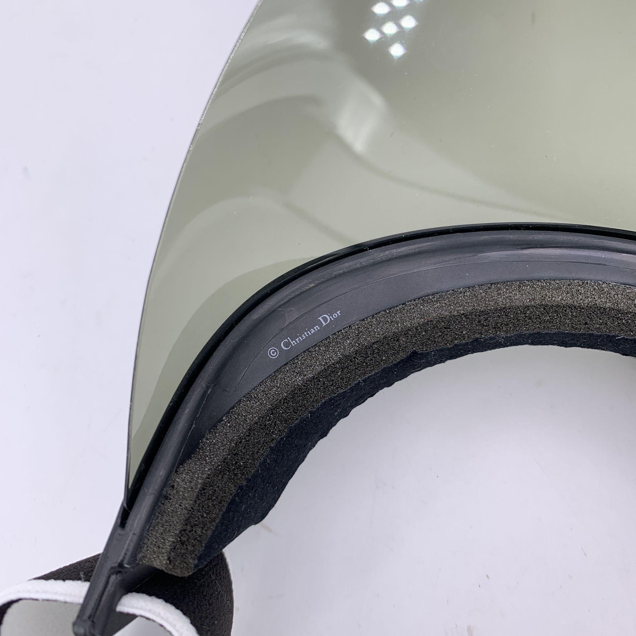 Cappello con visiera regolabile Christian Dior DiorClub1 0H3 in bianco e nero In condizioni ottime in vendita a Rome, Rome