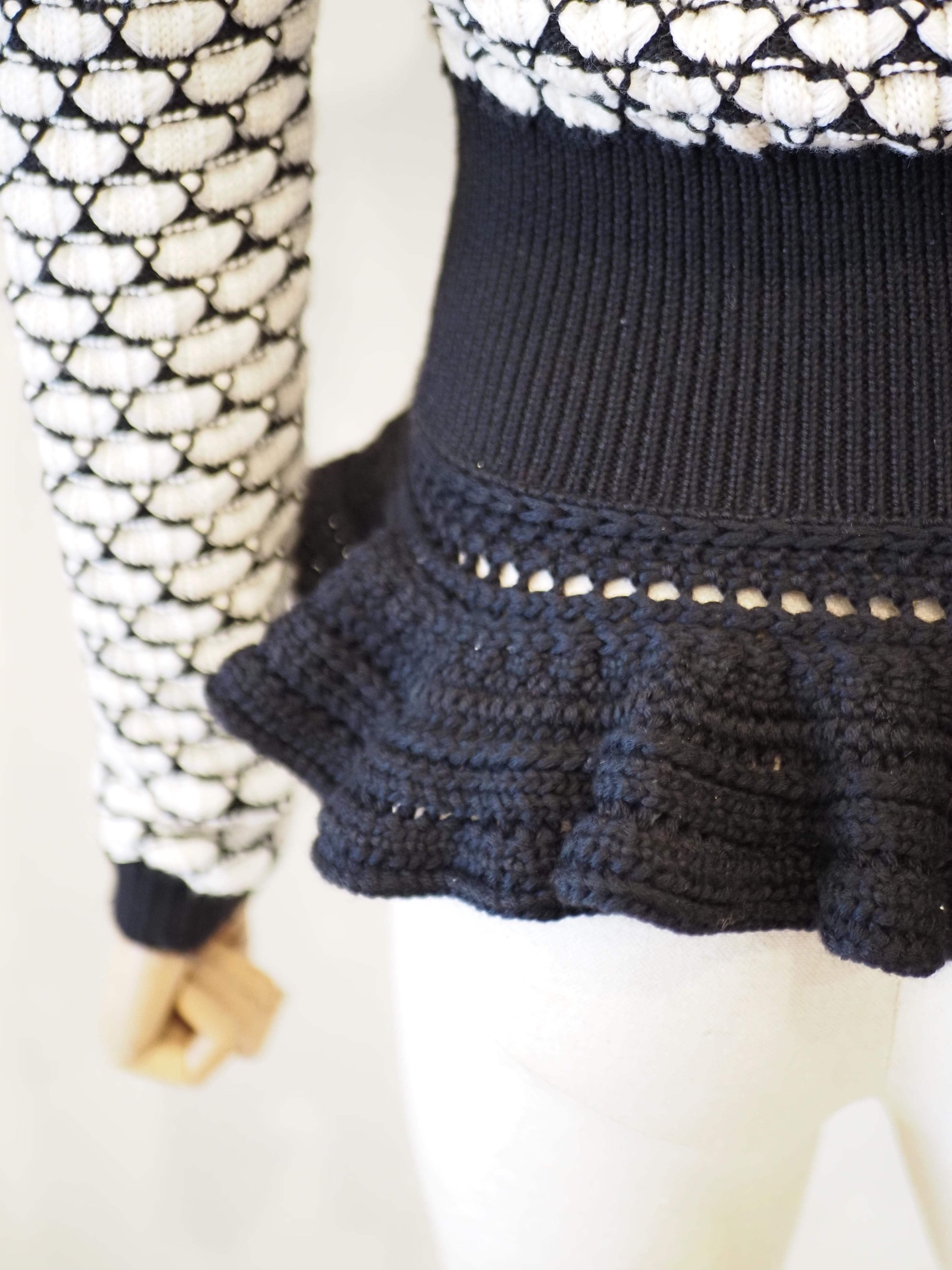 Cardigan en laine noir et blanc Christian Dior en vente 11