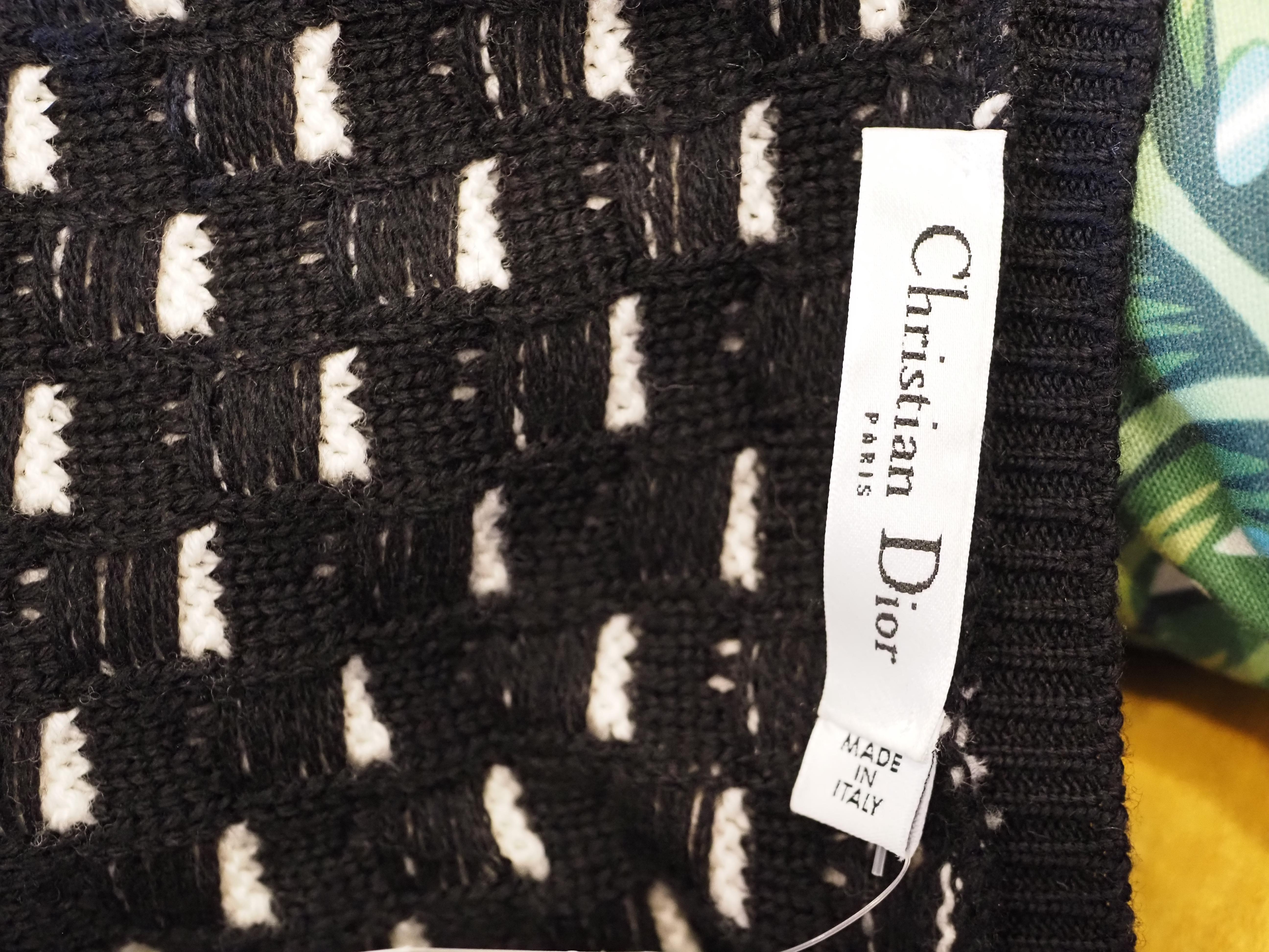 Cardigan en laine noir et blanc Christian Dior en vente 15