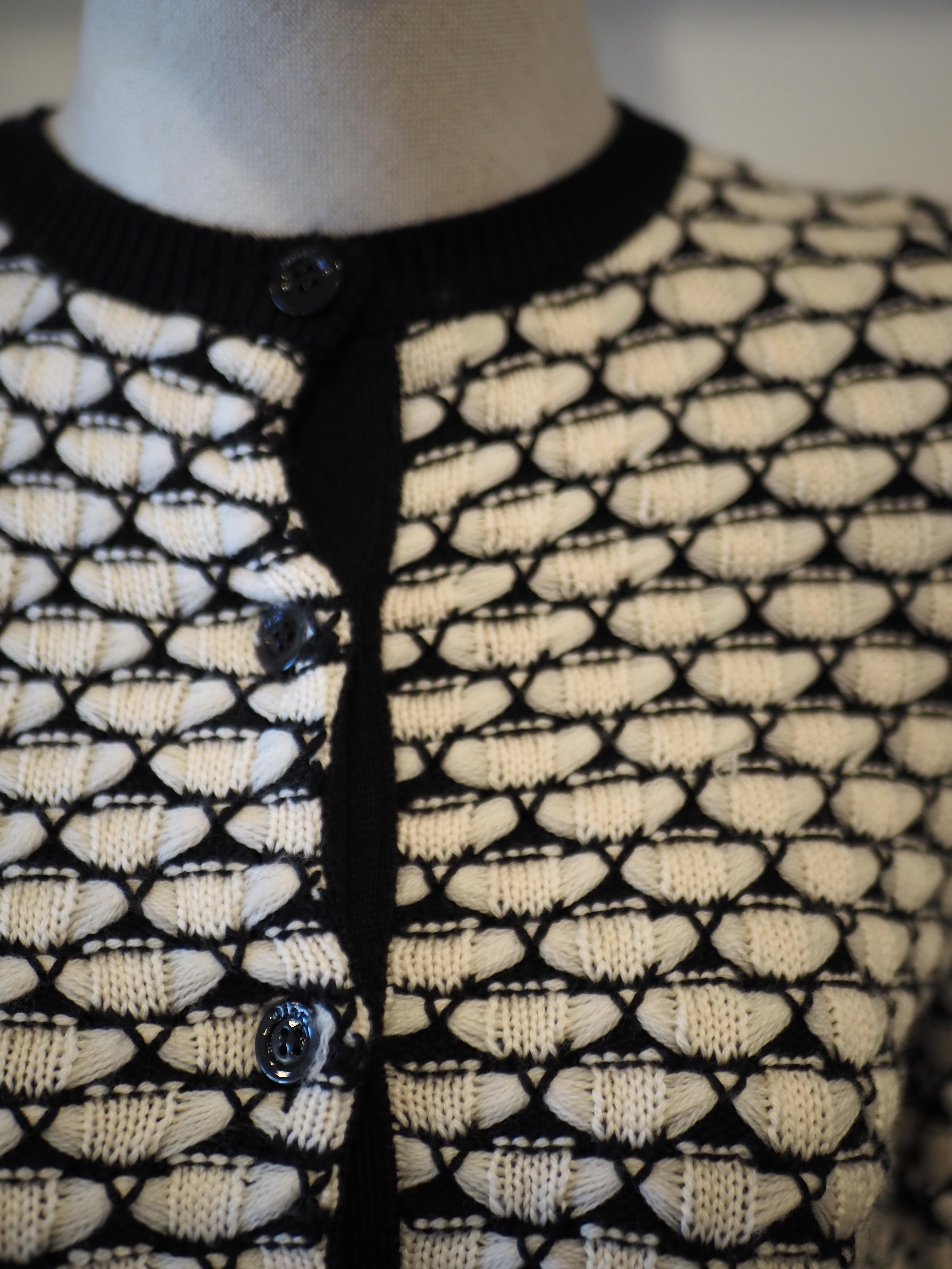 Cardigan en laine noir et blanc Christian Dior en vente 1