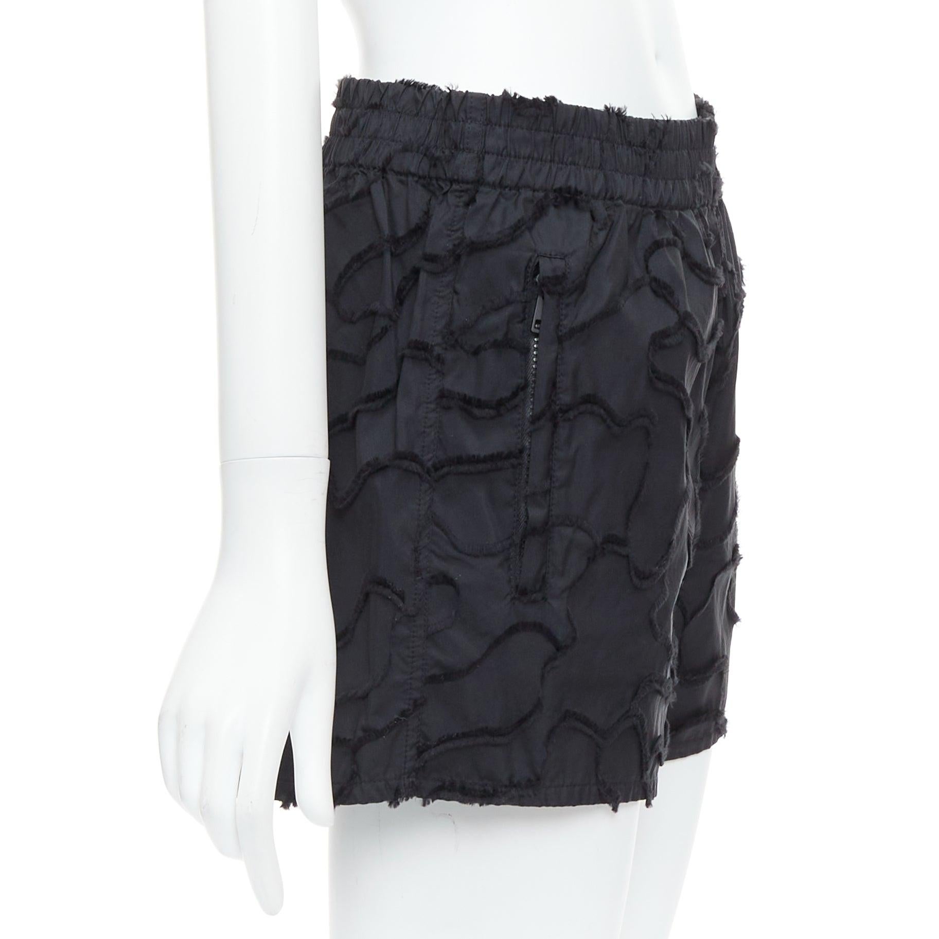 CHRISTIAN DIOR black camouflage patch applique logo shorts FR36 S In Excellent Condition For Sale In Hong Kong, NT