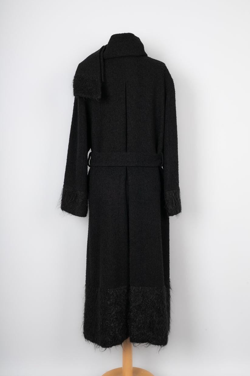 Christian Dior Black Coat with Asymmetrical Collar, 2009 In Excellent Condition For Sale In SAINT-OUEN-SUR-SEINE, FR