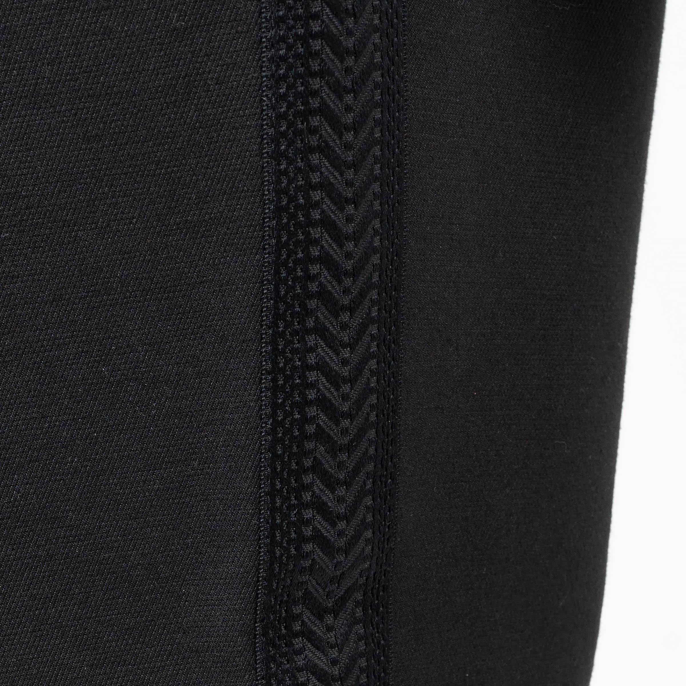 CHRISTIAN DIOR - Pantalone aderente in cotone nero 2023 con strisce laterali 42 L. in vendita 1