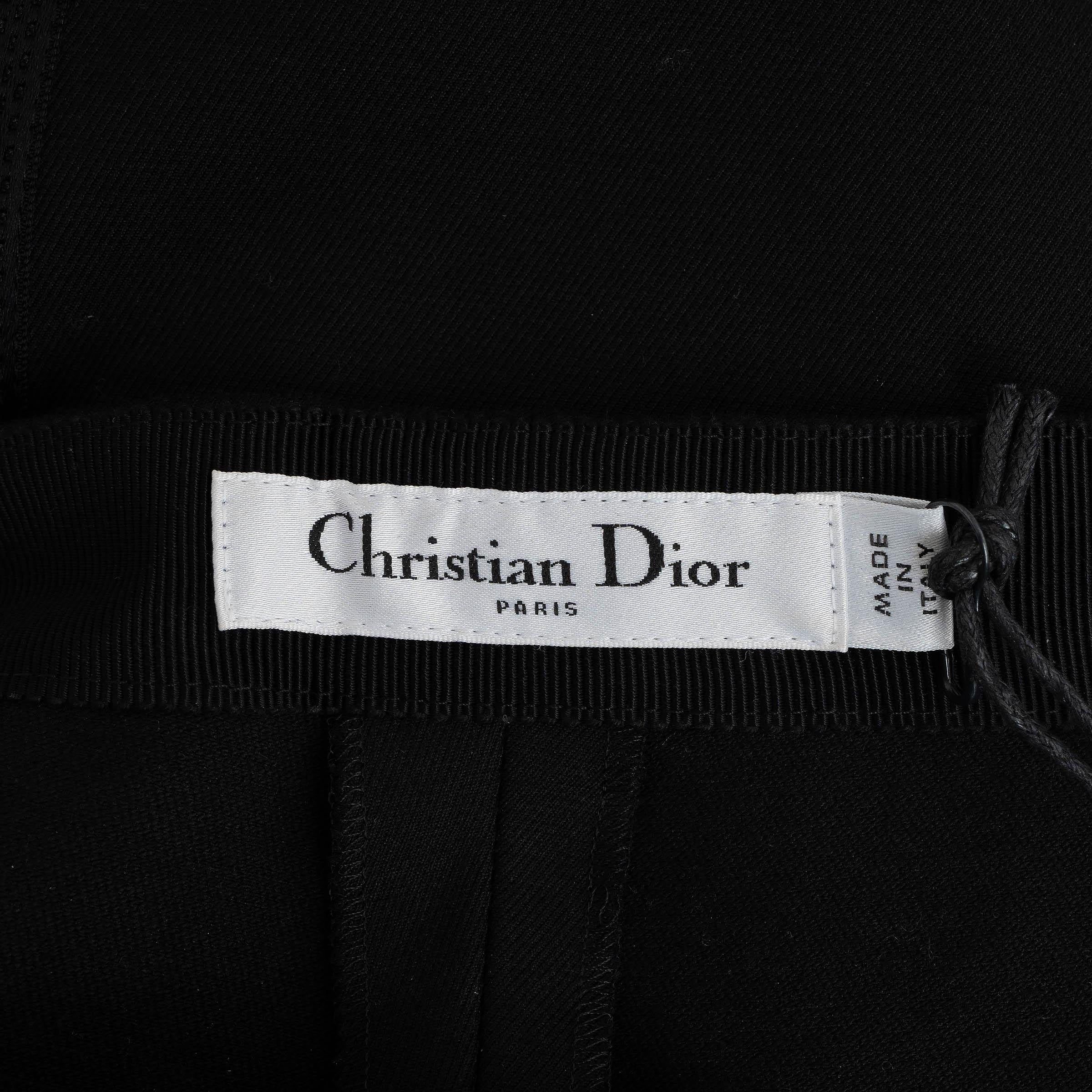CHRISTIAN DIOR - Pantalone aderente in cotone nero 2023 con strisce laterali 42 L. in vendita 2