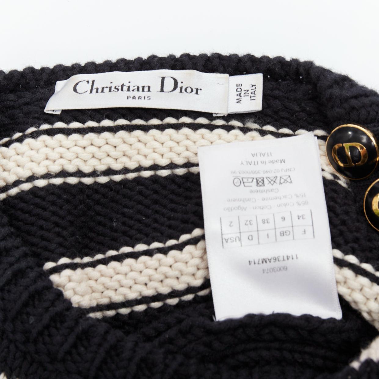 CHRISTIAN DIOR Schwarze gestreifte Weste aus Baumwolle und Kaschmir mit CD-Logo und Knopfleiste FR34 XS im Angebot 4
