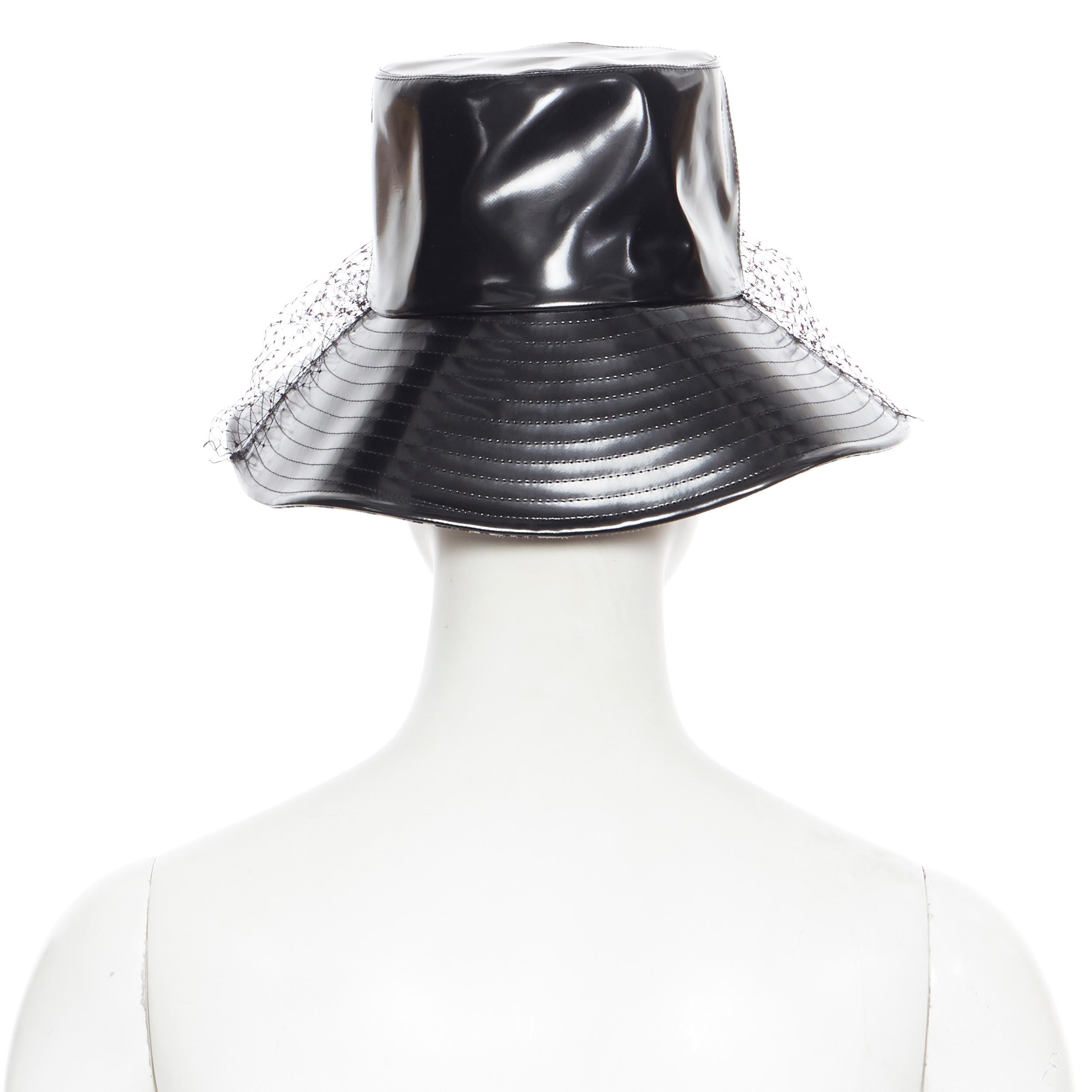 Christian Dior cappello a secchiello obliquo in rete in ecopelle nera con Monogram In condizioni ottime a Hong Kong, NT