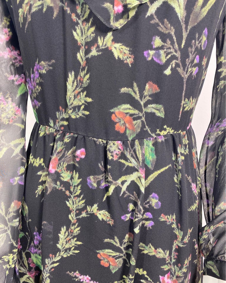 black and purple floral christian dior dress Christian Dior by John Galliano Spring/Summer 1998 'In a Boudoir Mood' Purple floral damask gown with lace trims #dior #johngalliano